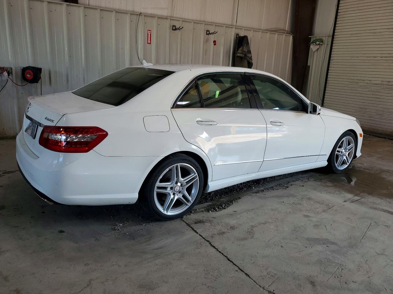 2013 Mercedes-benz E 350 4matic White vin: WDDHF8JB2DA689304