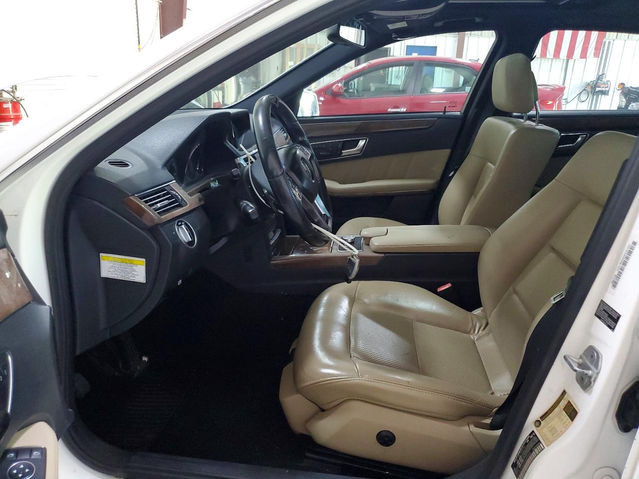 2013 Mercedes-benz E 350 4matic White vin: WDDHF8JB2DA689304