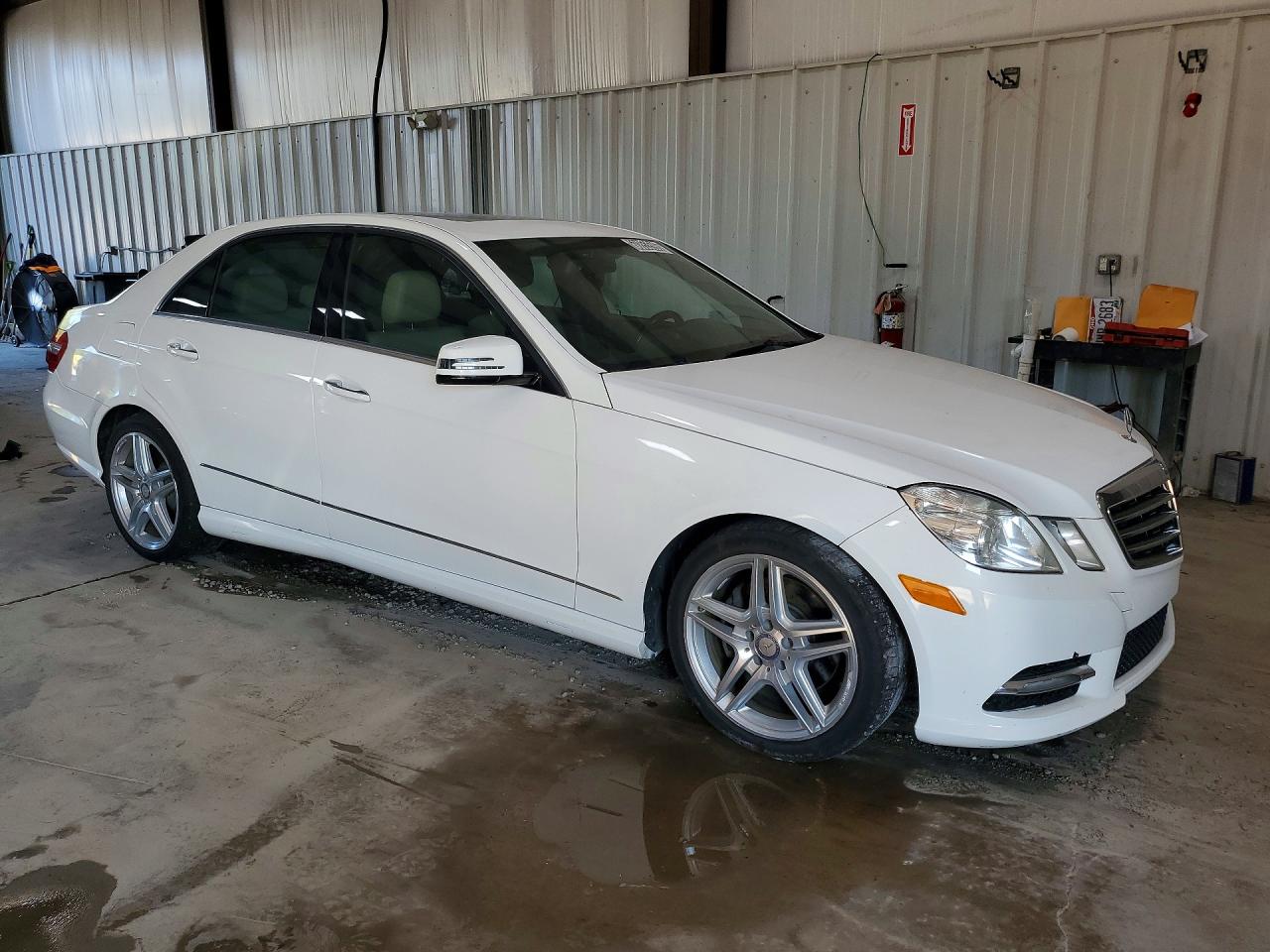 2013 Mercedes-benz E 350 4matic White vin: WDDHF8JB2DA689304