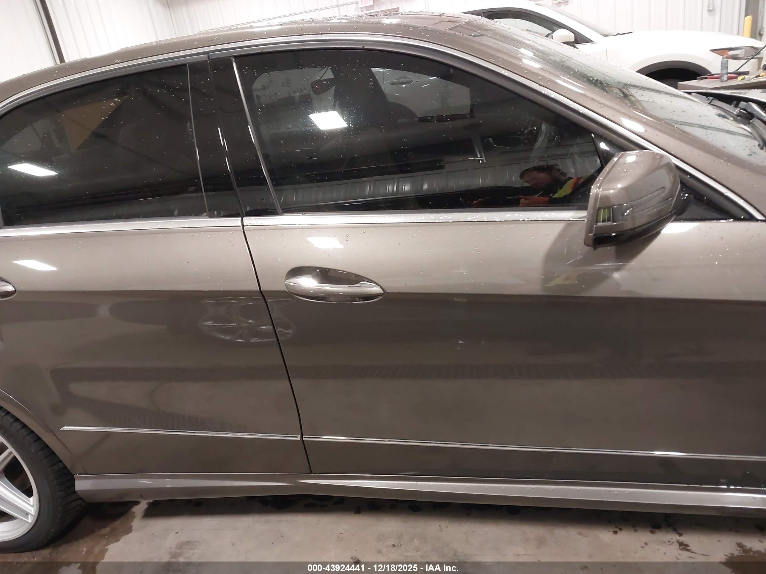 2013 Mercedes-benz E 350 4matic Brown vin: WDDHF8JB2DA738999