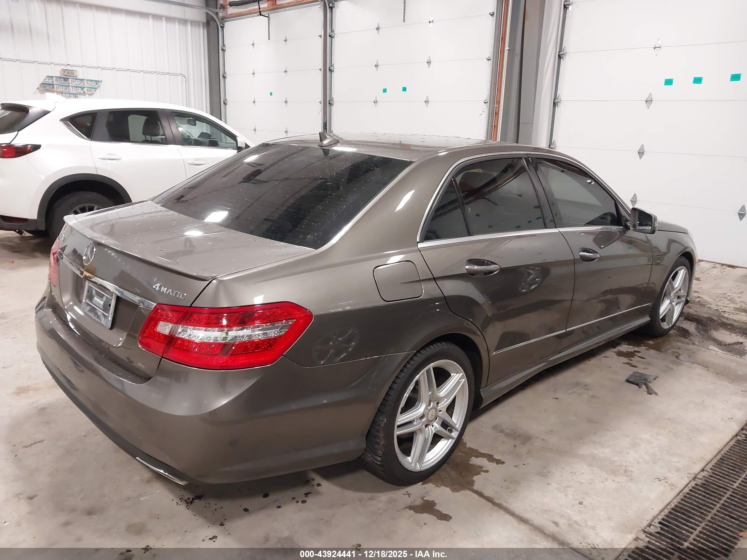 2013 Mercedes-benz E 350 4matic Brown vin: WDDHF8JB2DA738999
