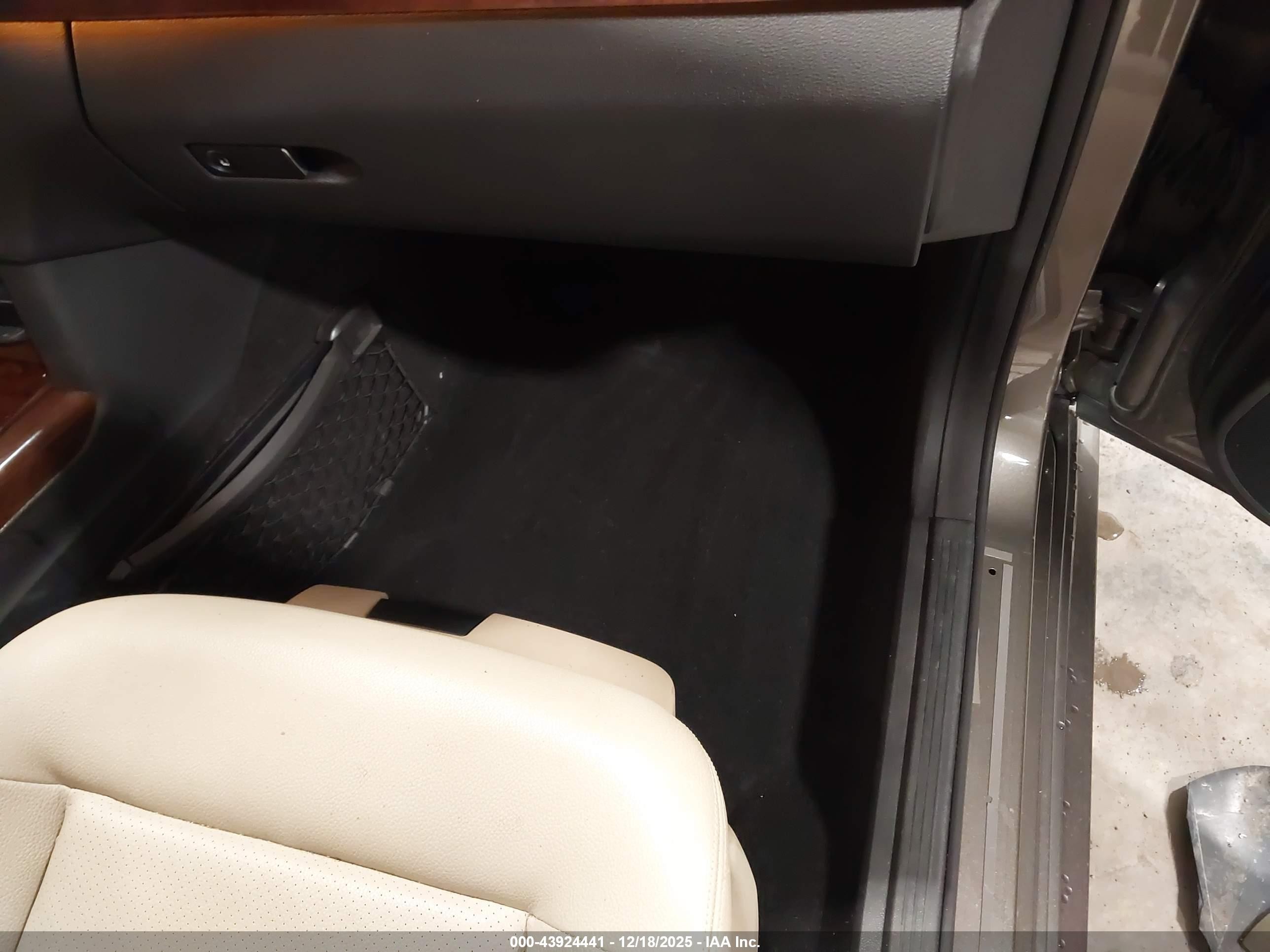 2013 Mercedes-benz E 350 4matic Brown vin: WDDHF8JB2DA738999