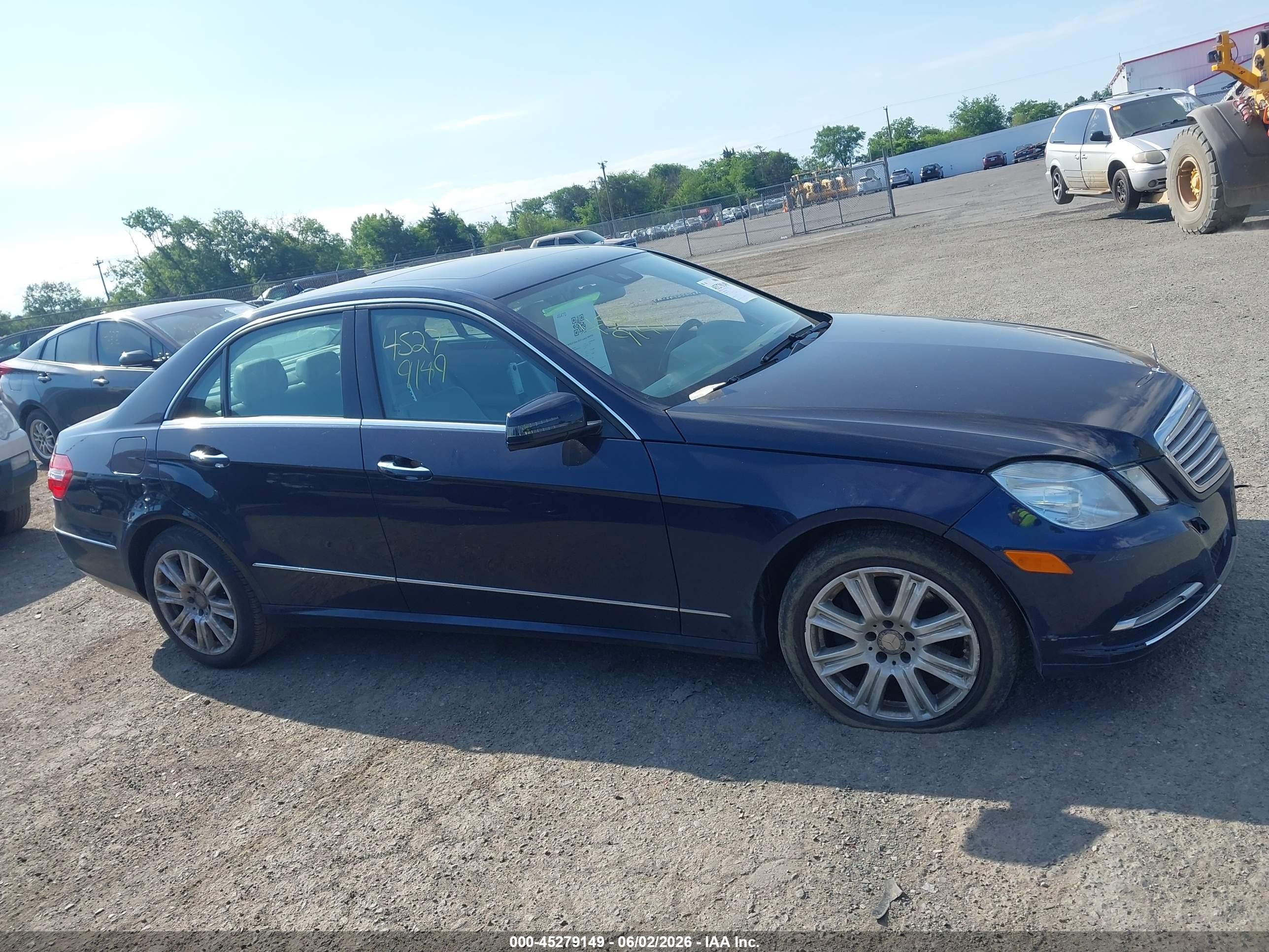 2013 Mercedes-benz E 350 4matic Синий vin: WDDHF8JB2DA743118