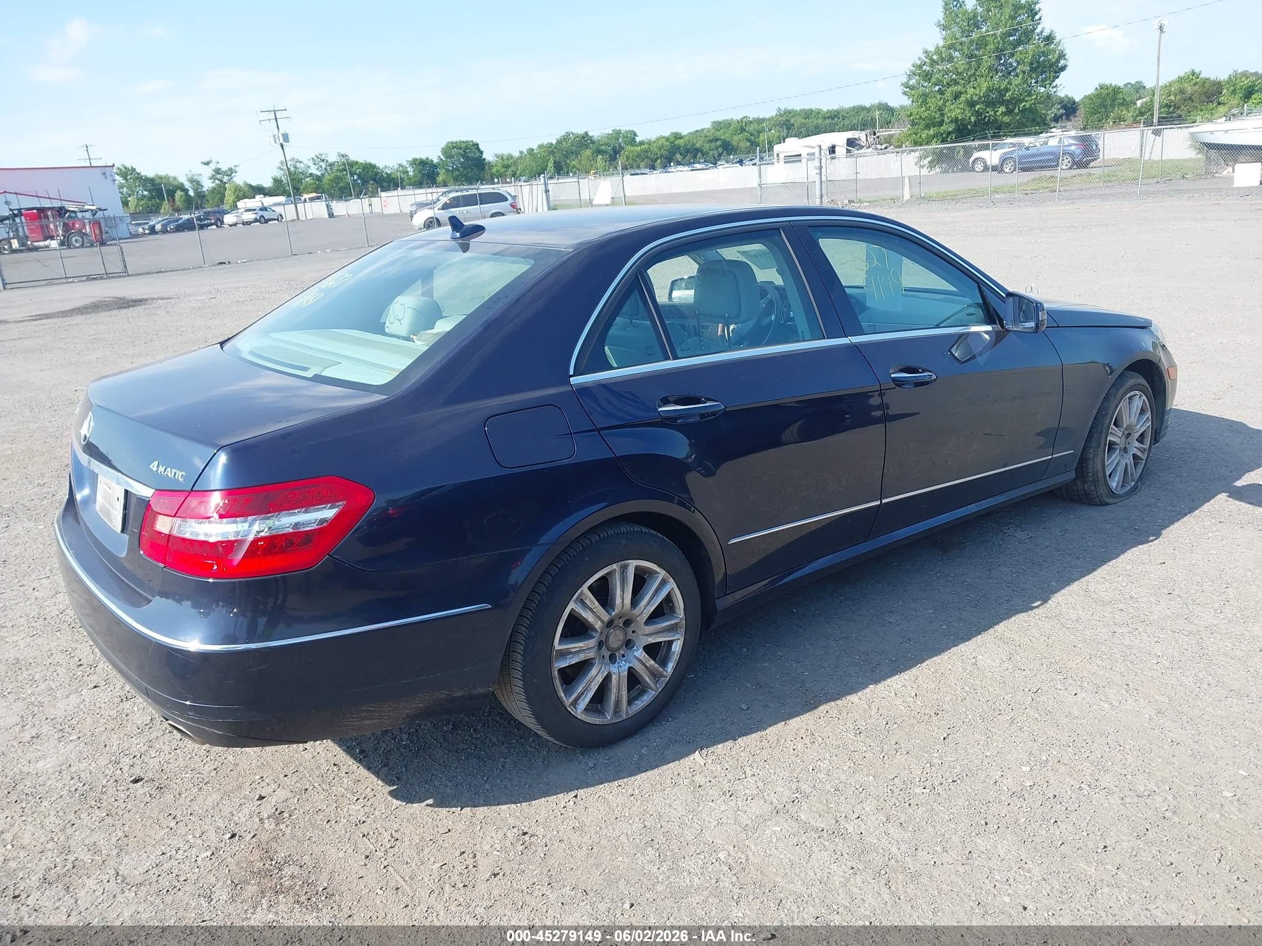 2013 Mercedes-benz E 350 4matic Синий vin: WDDHF8JB2DA743118