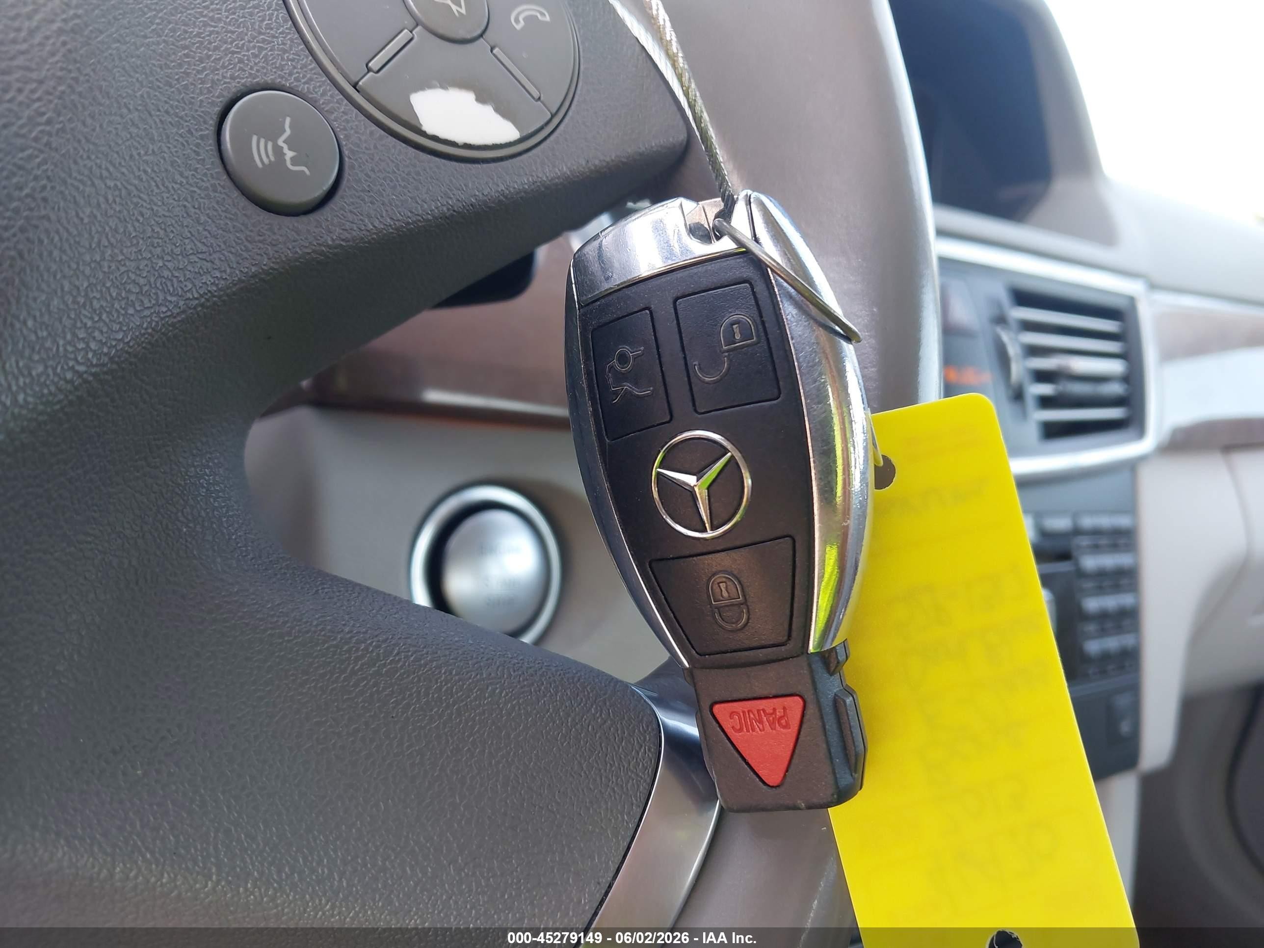 2013 Mercedes-benz E 350 4matic Синий vin: WDDHF8JB2DA743118