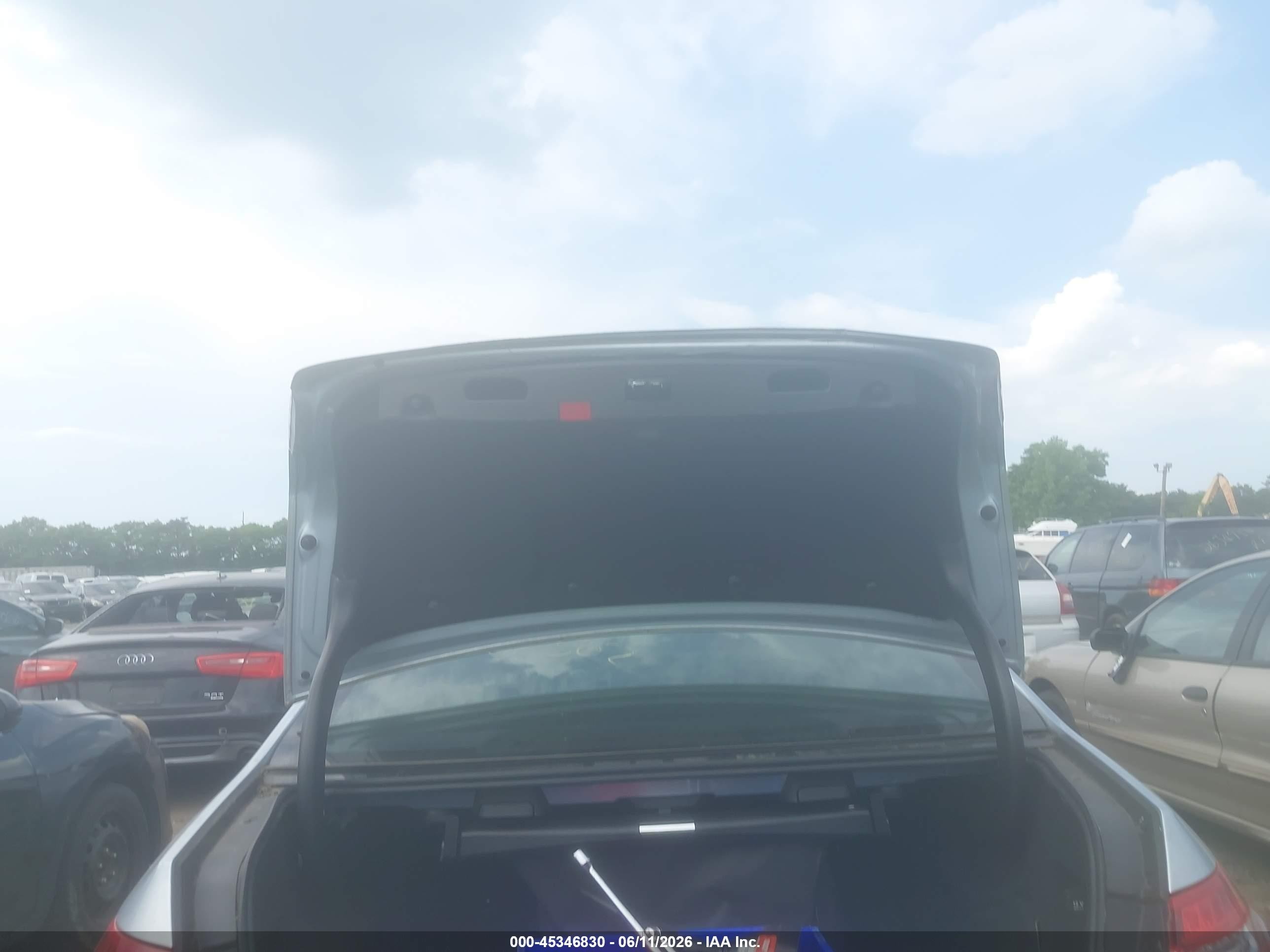 2013 Mercedes-benz E 350 4matic Silver vin: WDDHF8JB2DA744382
