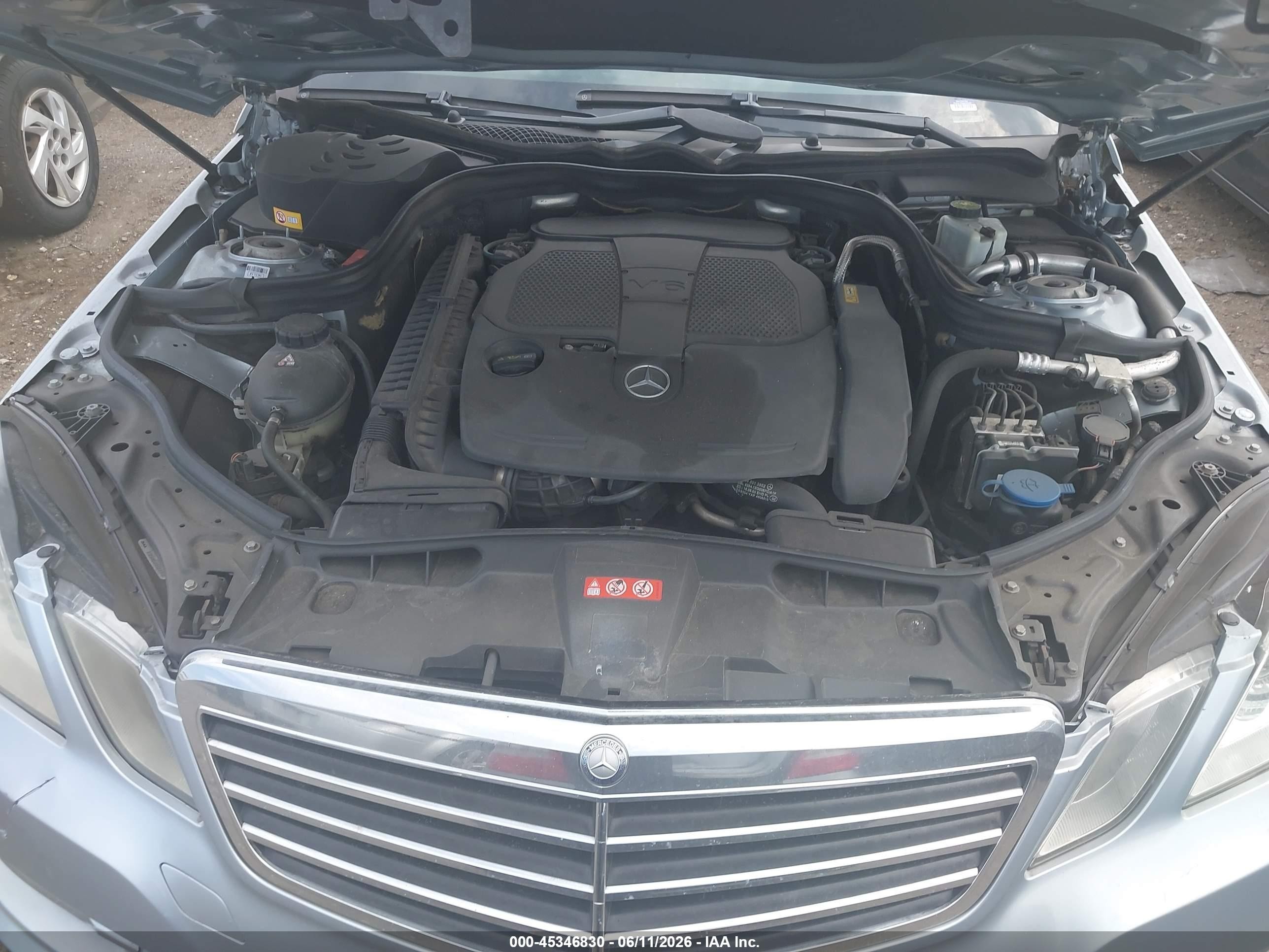 2013 Mercedes-benz E 350 4matic Silver vin: WDDHF8JB2DA744382