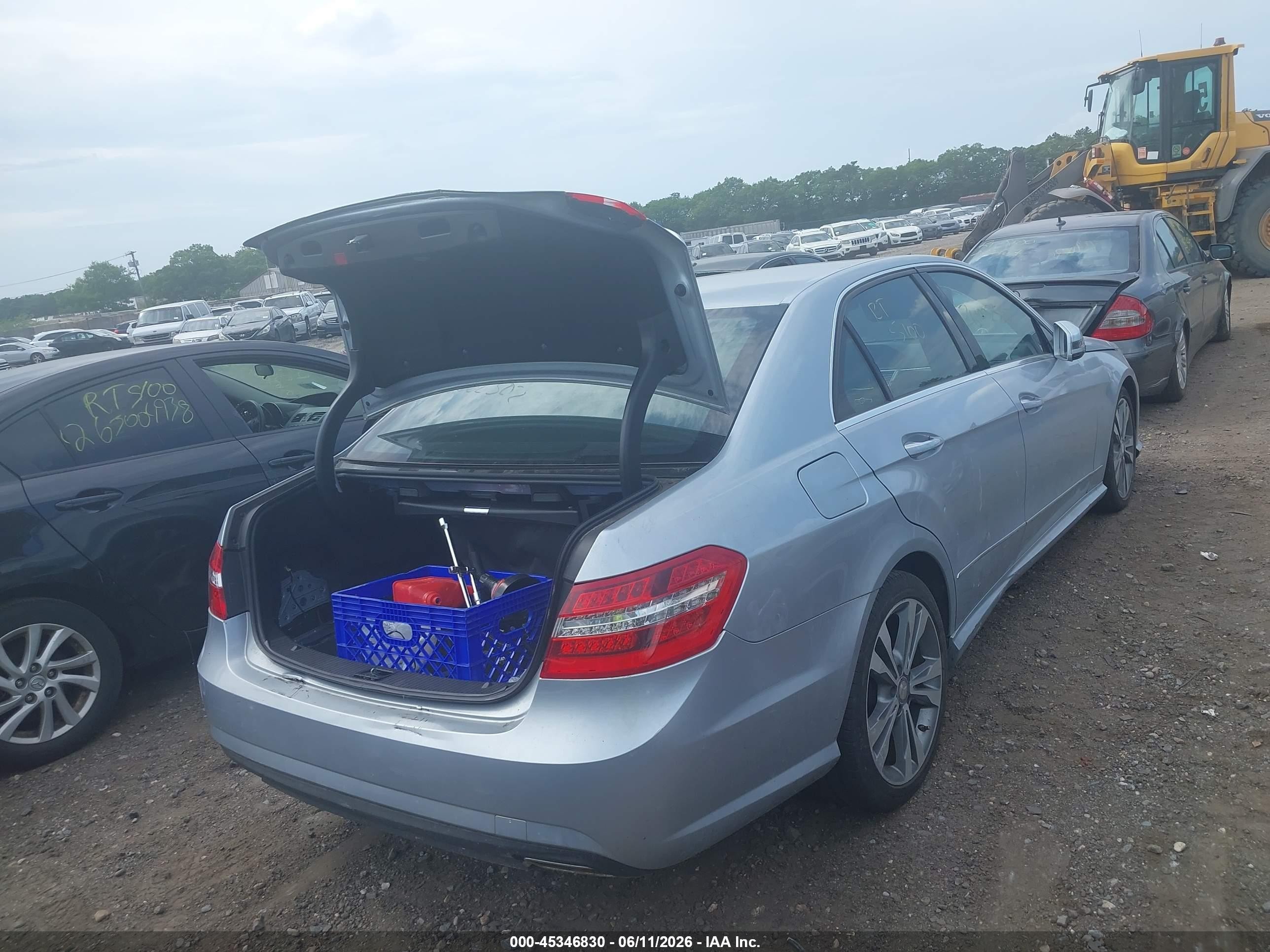 2013 Mercedes-benz E 350 4matic Silver vin: WDDHF8JB2DA744382