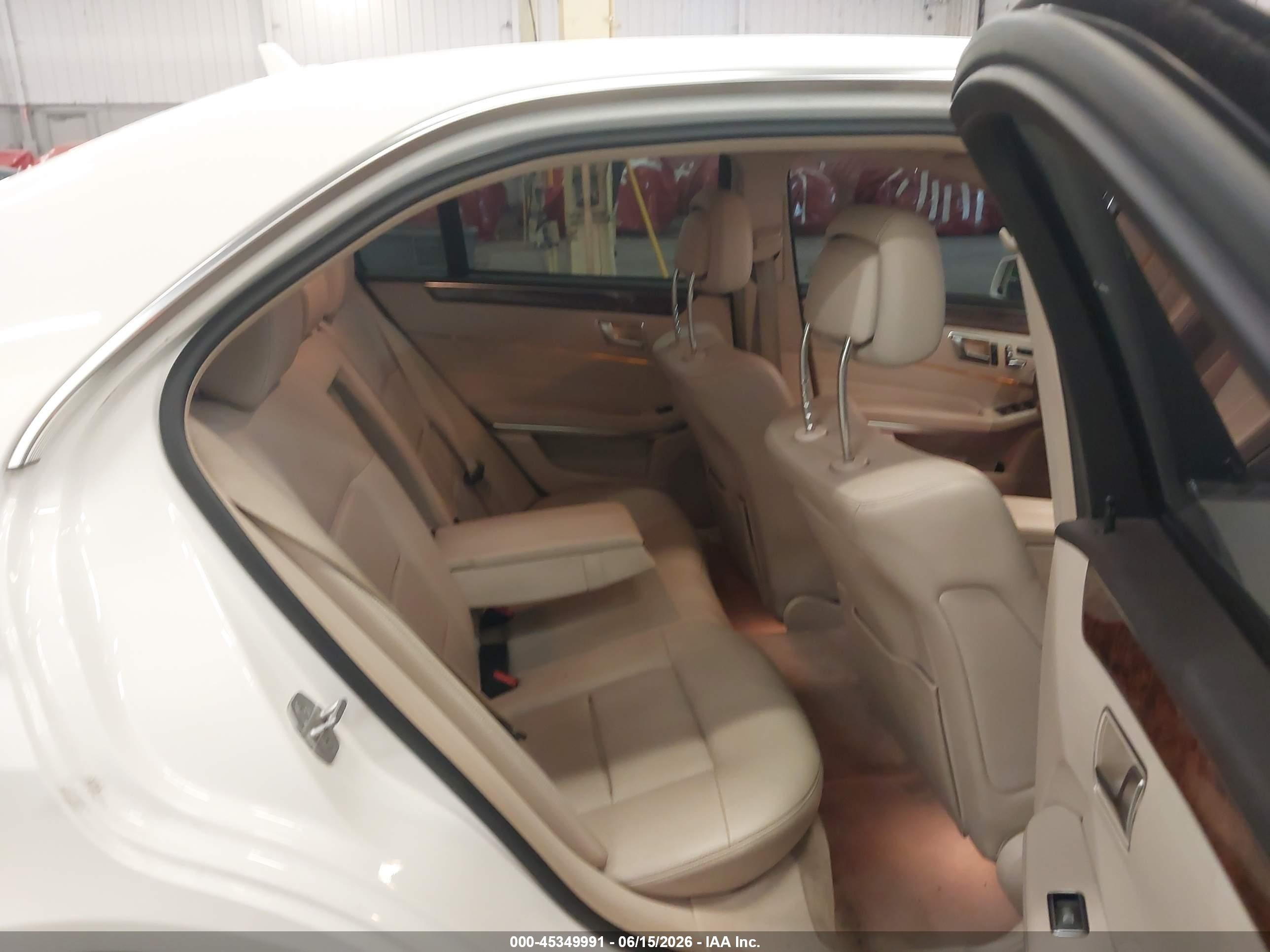 2014 Mercedes-benz E 350 4matic White vin: WDDHF8JB2EA838411