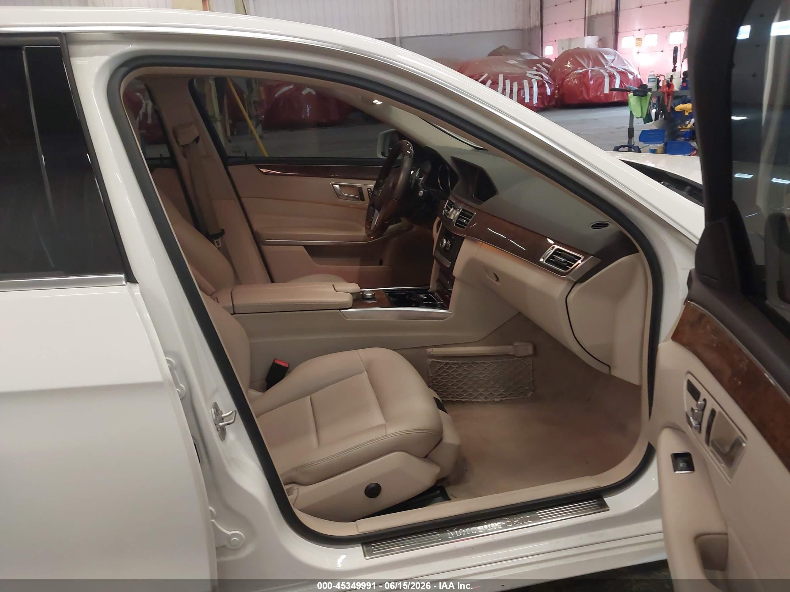 2014 Mercedes-benz E 350 4matic White vin: WDDHF8JB2EA838411