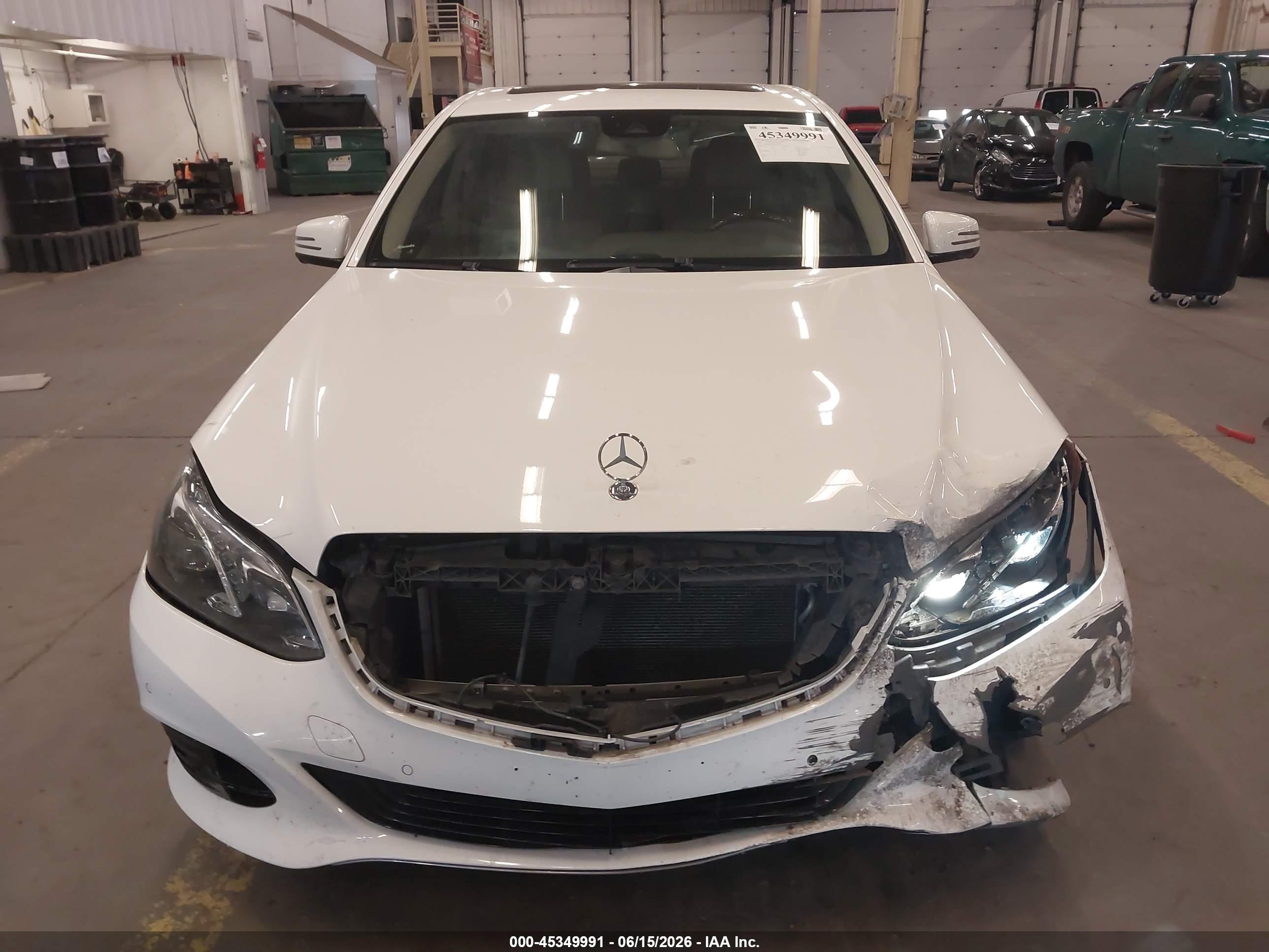 2014 Mercedes-benz E 350 4matic White vin: WDDHF8JB2EA838411