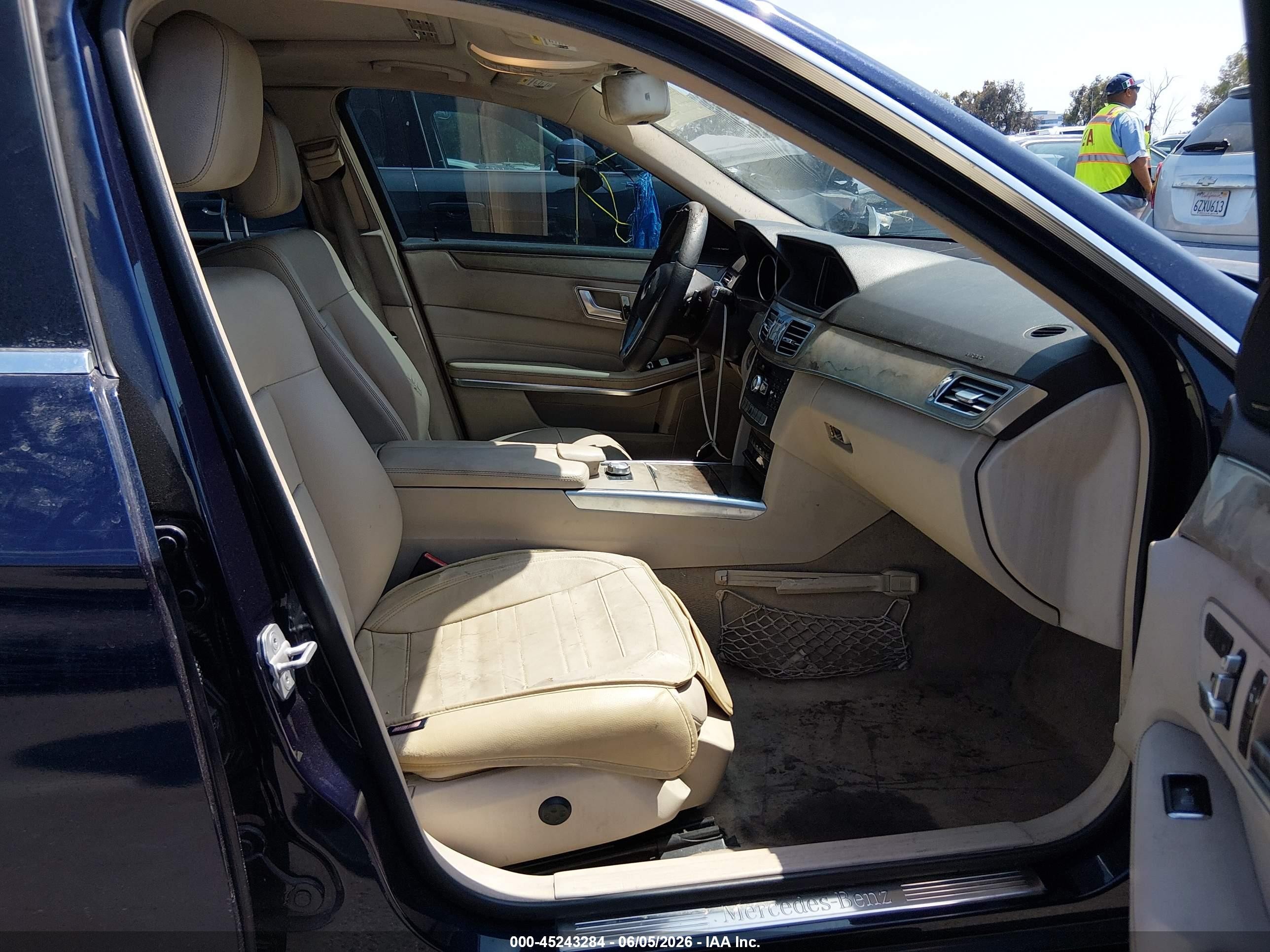2014 Mercedes-benz E 350 4matic Dark Blue vin: WDDHF8JB2EA889715