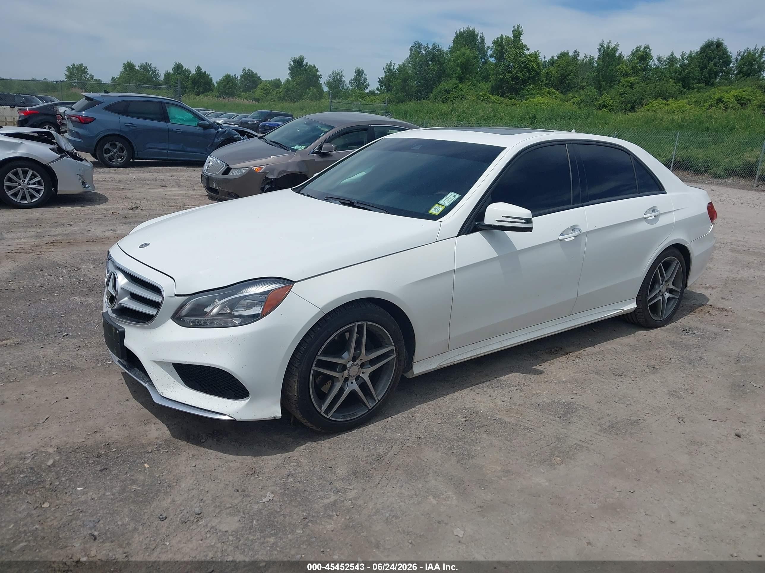 2015 Mercedes-benz E 350 4matic White vin: WDDHF8JB2FB165373