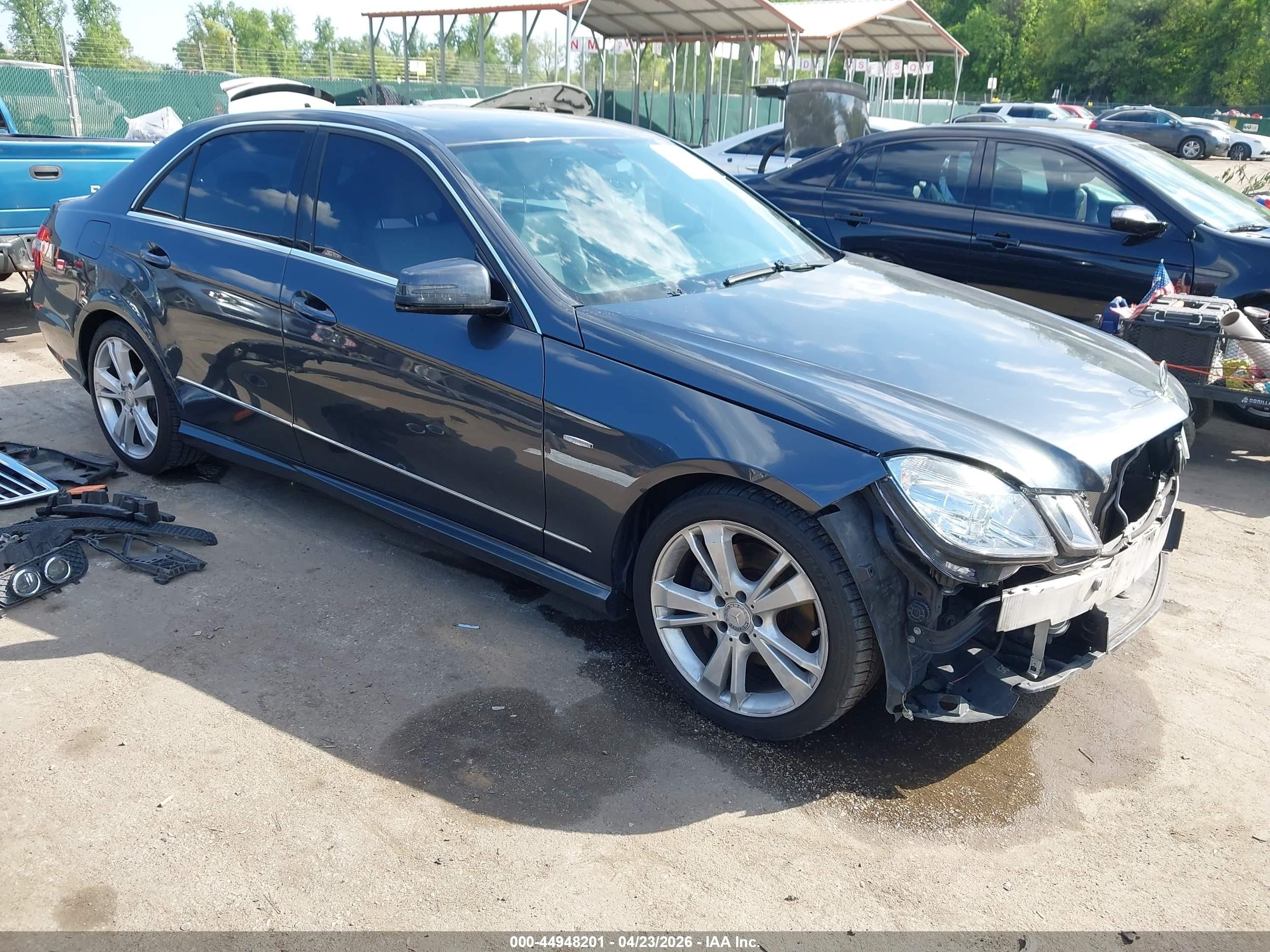 WDDHF8JB3CA566111