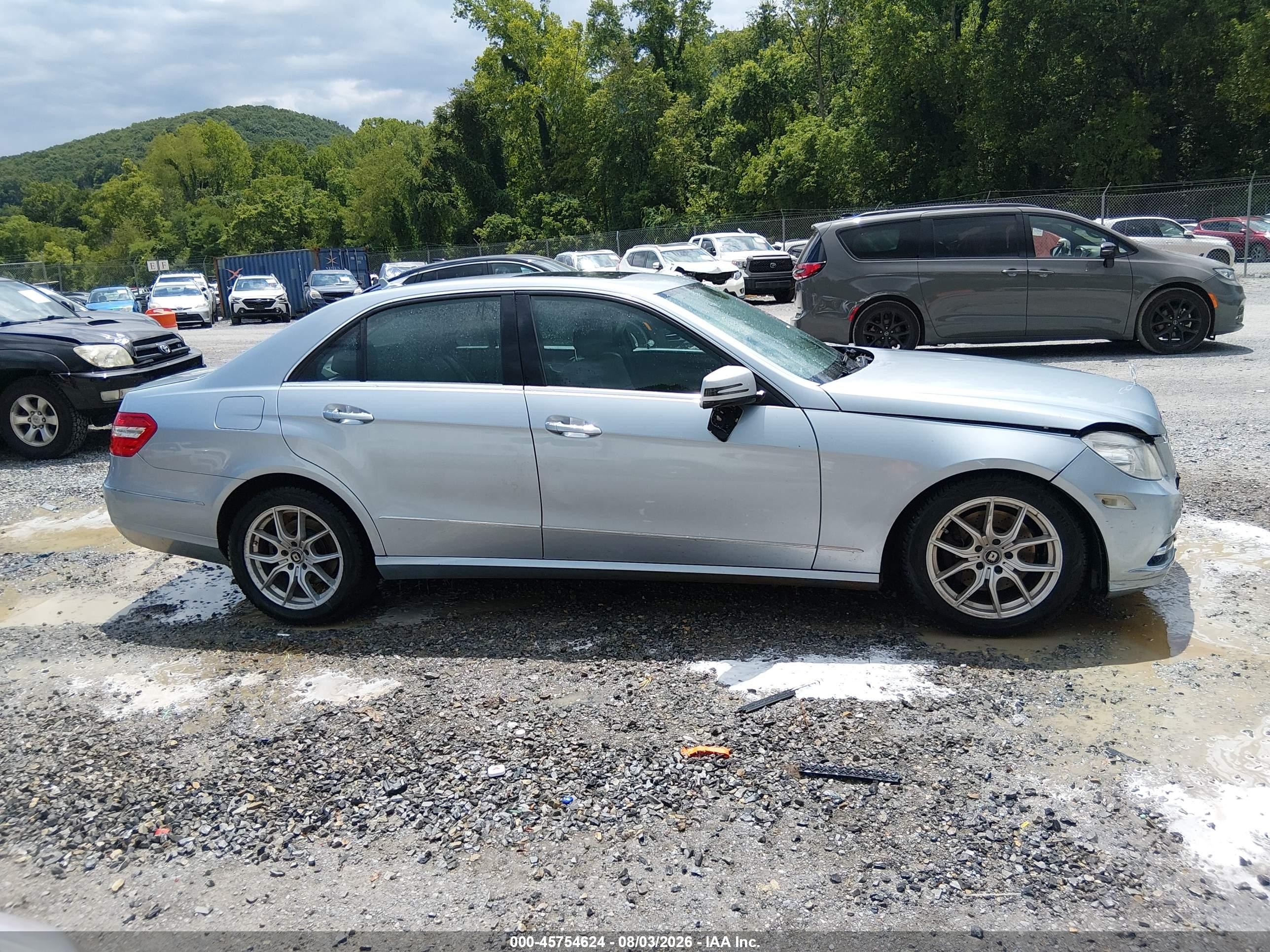2013 Mercedes-benz E 350 4matic Light Blue vin: WDDHF8JB3DA718387