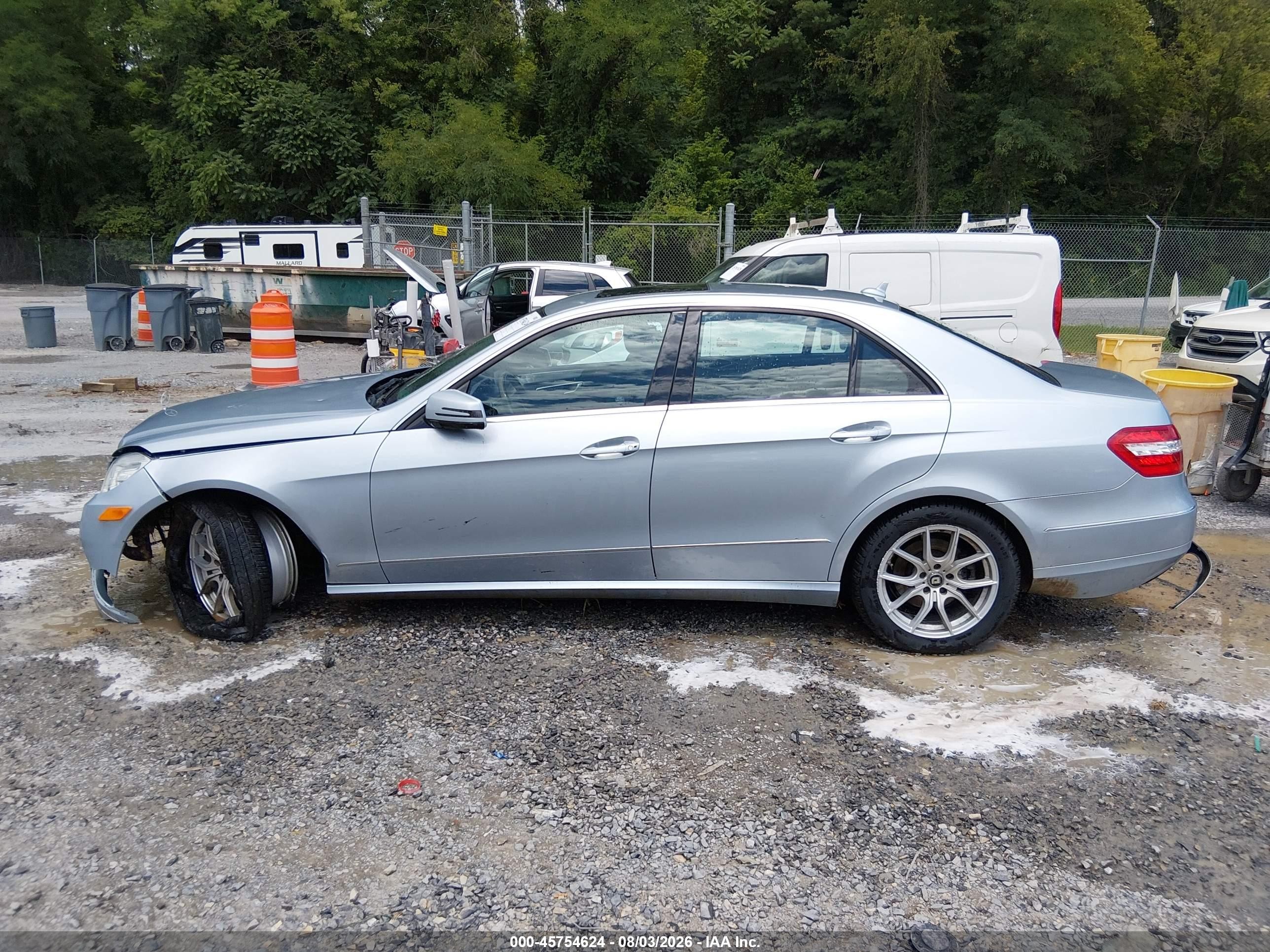 2013 Mercedes-benz E 350 4matic Light Blue vin: WDDHF8JB3DA718387