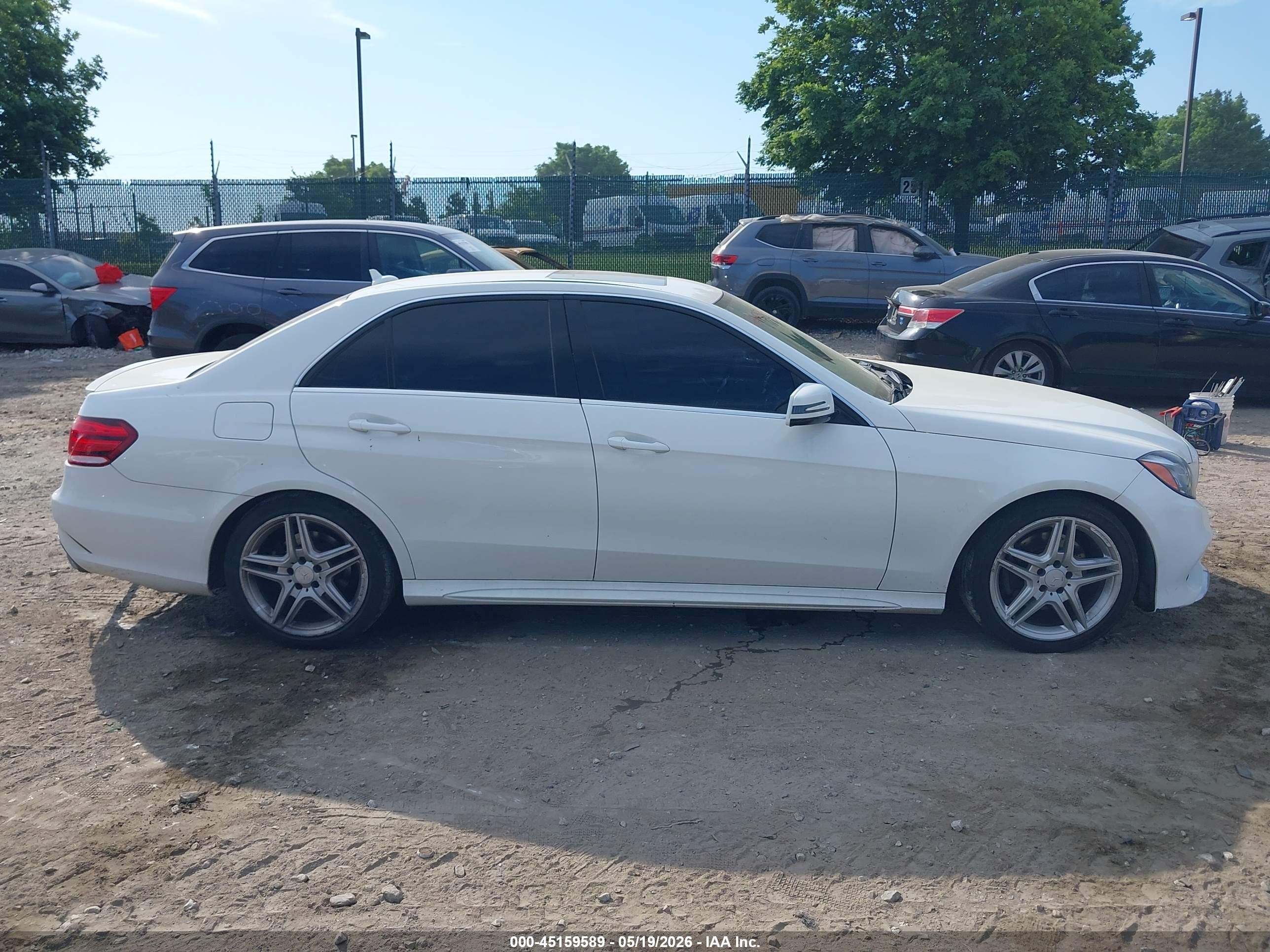 2014 Mercedes-benz E 350 4matic White vin: WDDHF8JB3EA895748