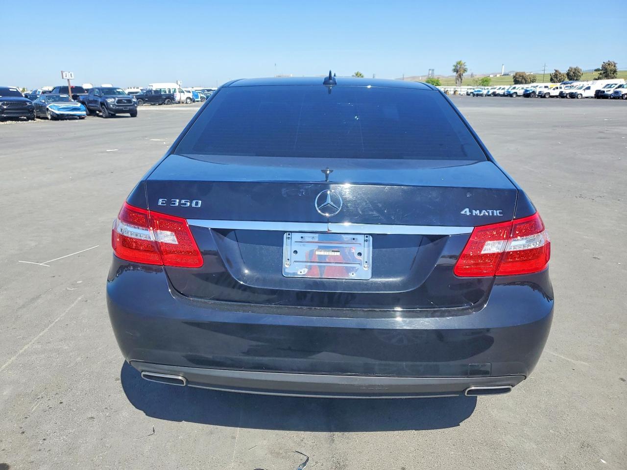 2013 Mercedes-benz E 350 4matic Black vin: WDDHF8JB4DA692348