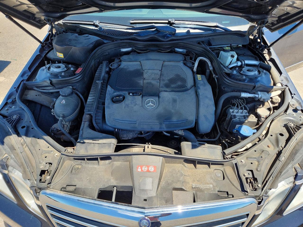 2013 Mercedes-benz E 350 4matic Blue vin: WDDHF8JB4DA698022