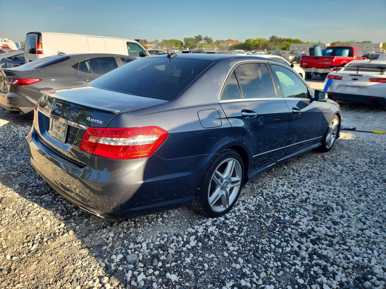 2013 Mercedes-benz E 350 4matic Серый vin: WDDHF8JB4DA741323