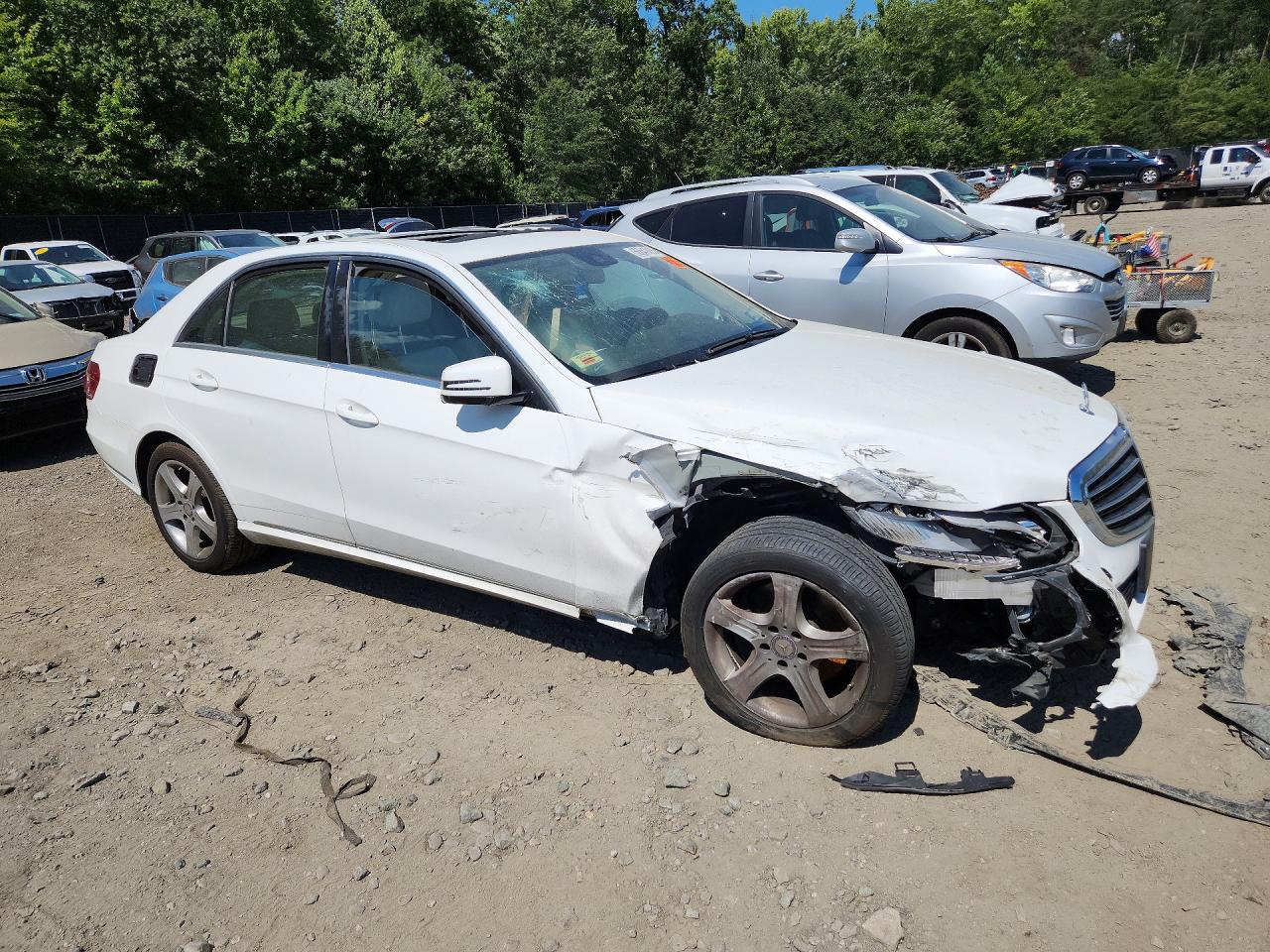 2014 Mercedes-benz E 350 4matic White vin: WDDHF8JB4EA776221