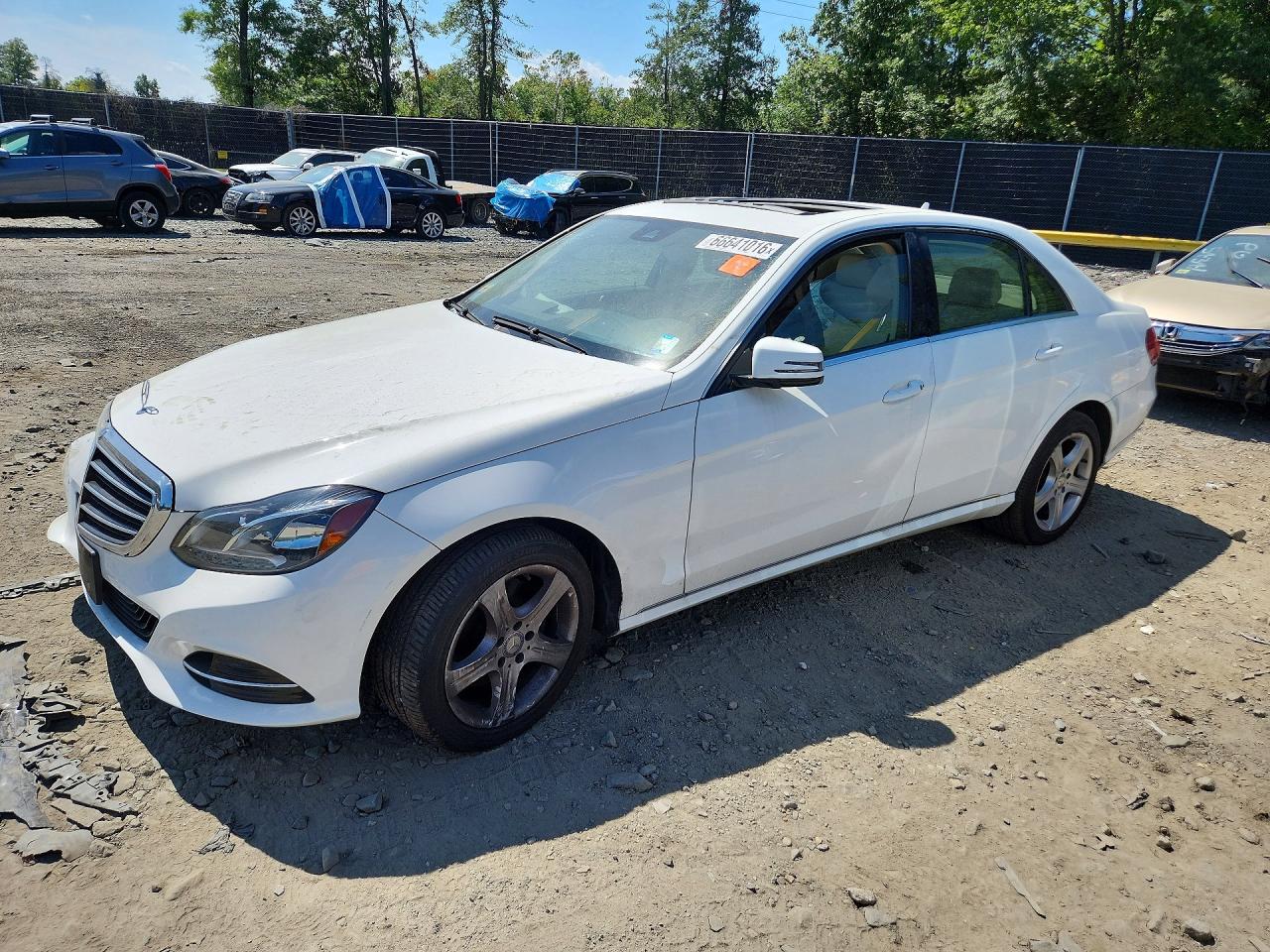 2014 Mercedes-benz E 350 4matic White vin: WDDHF8JB4EA776221