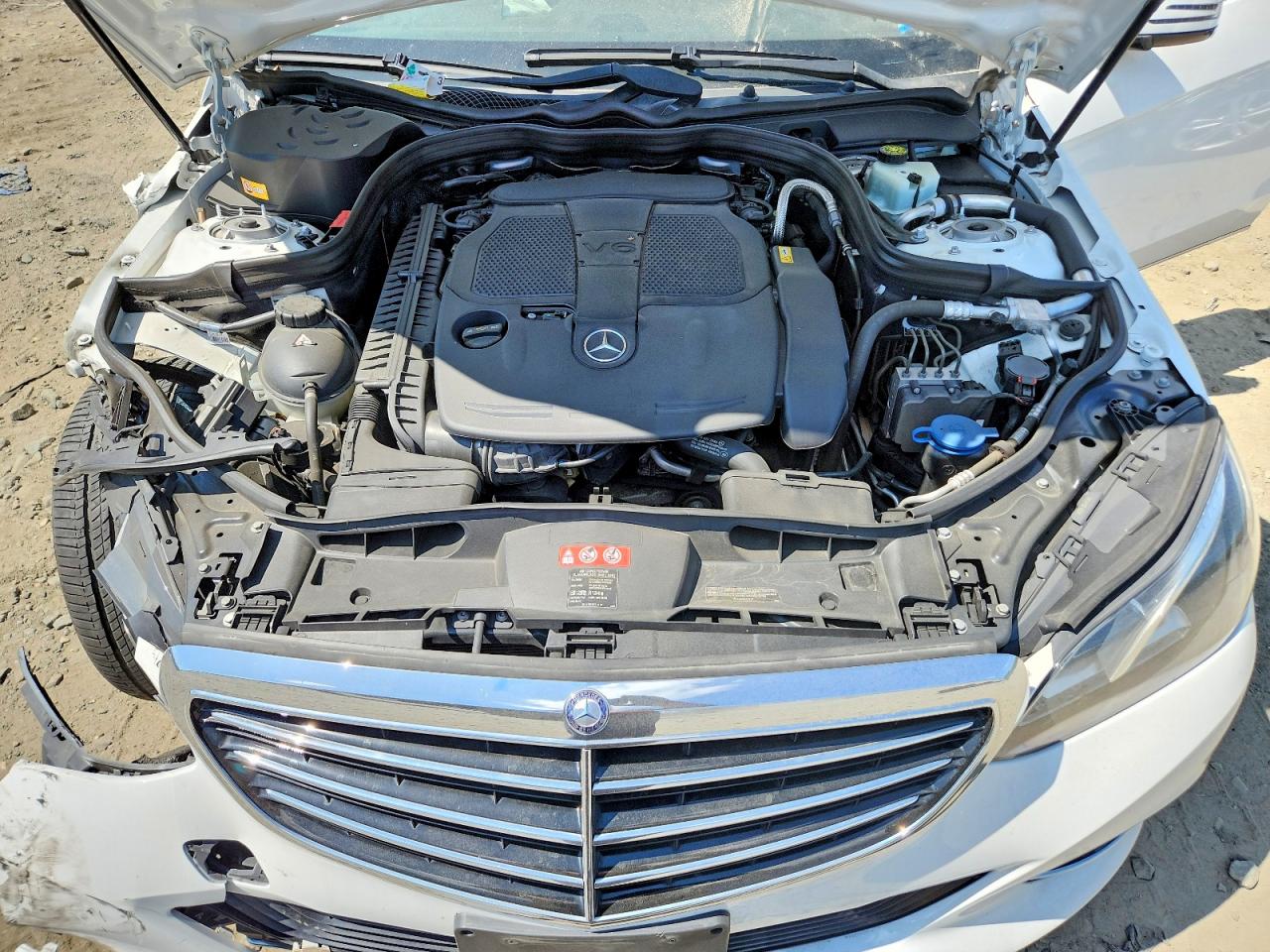 2014 Mercedes-benz E 350 4matic White vin: WDDHF8JB4EA776221