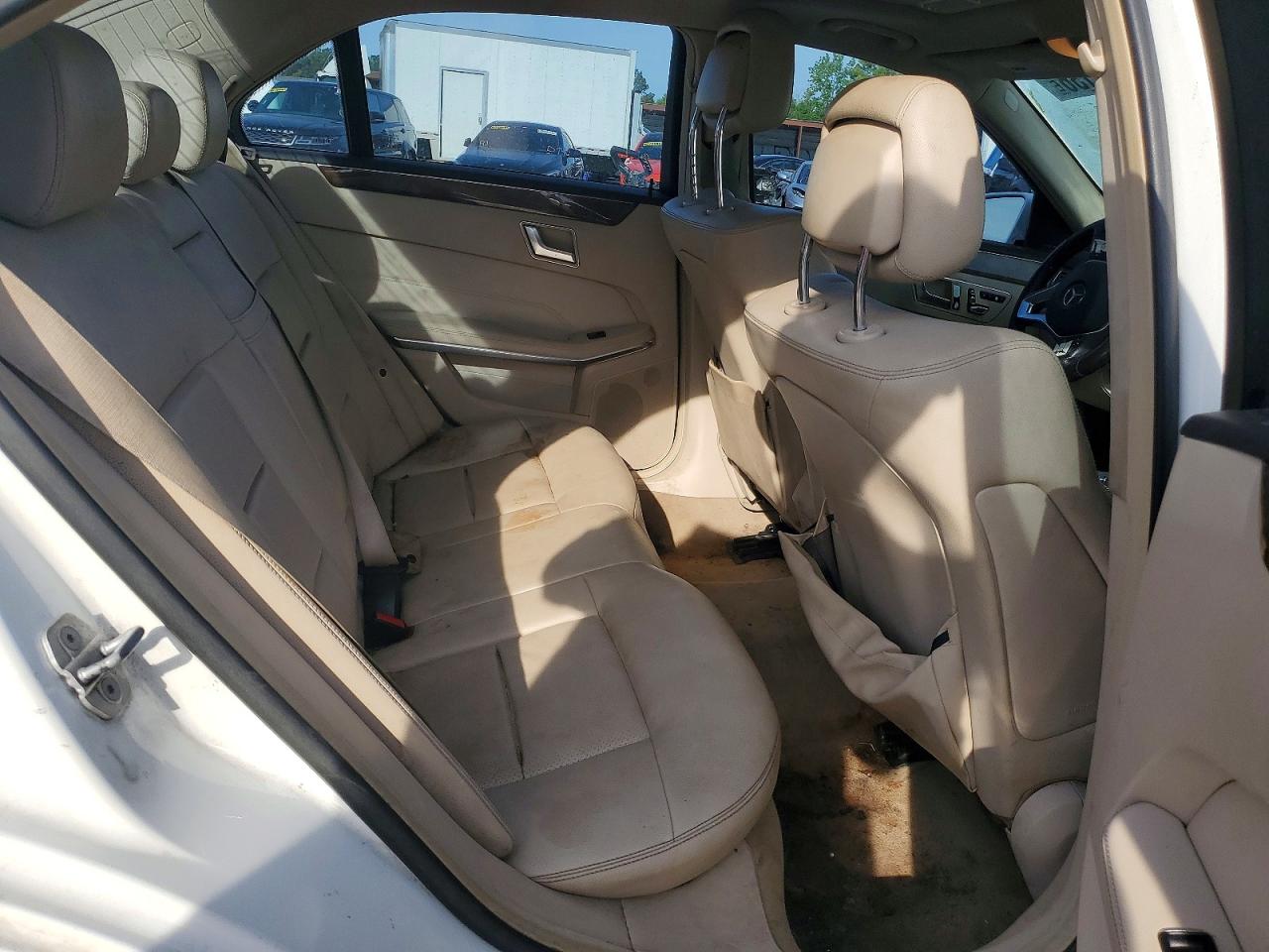 2014 Mercedes-benz E White vin: WDDHF8JB4EA792516