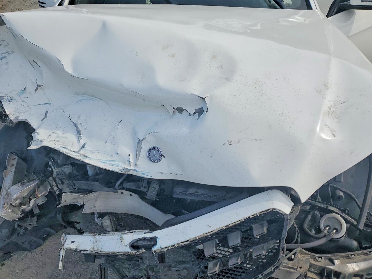 2014 Mercedes-benz E 350 4matic White vin: WDDHF8JB4EA834134