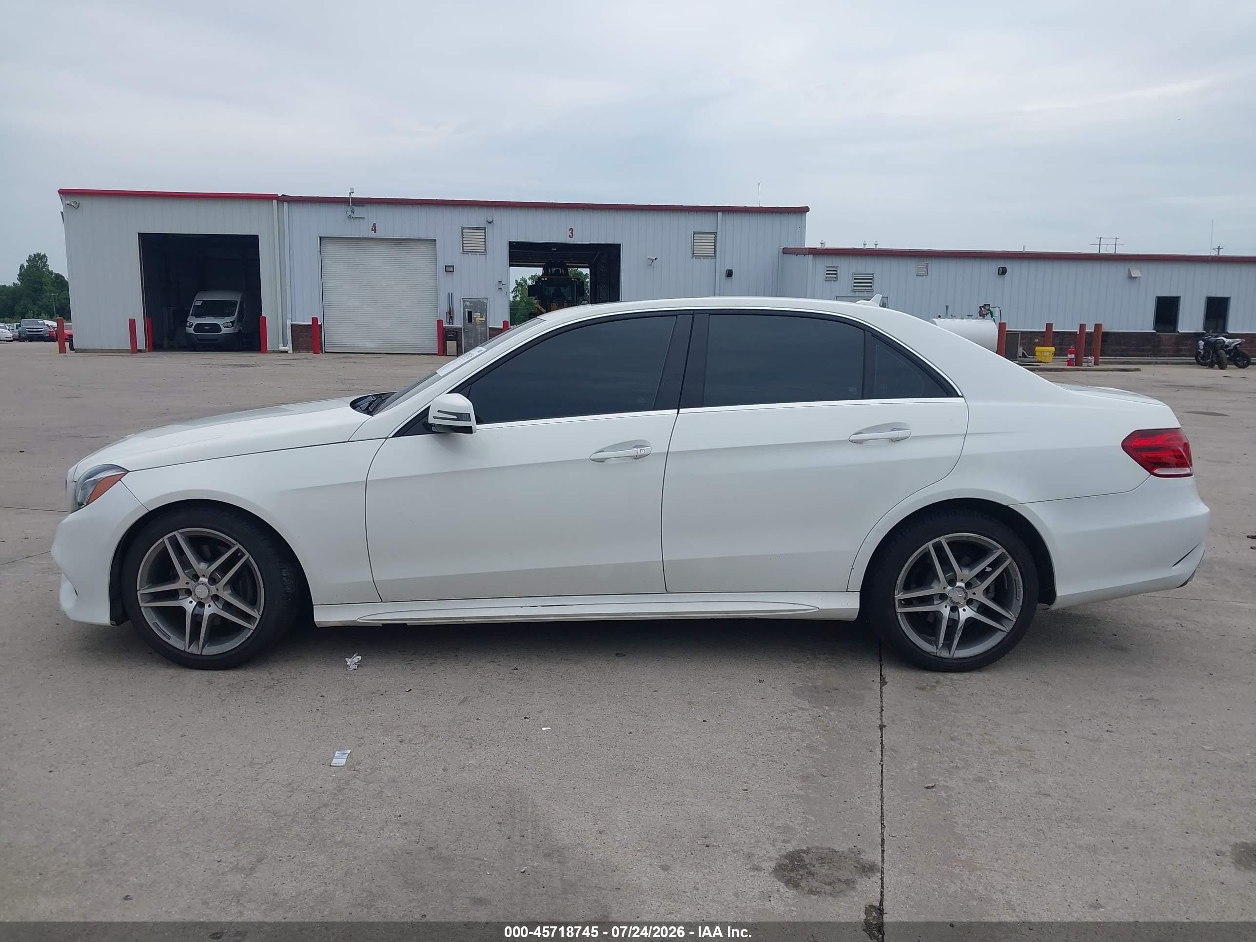 2014 Mercedes-benz E 350 4matic White vin: WDDHF8JB4EA976757