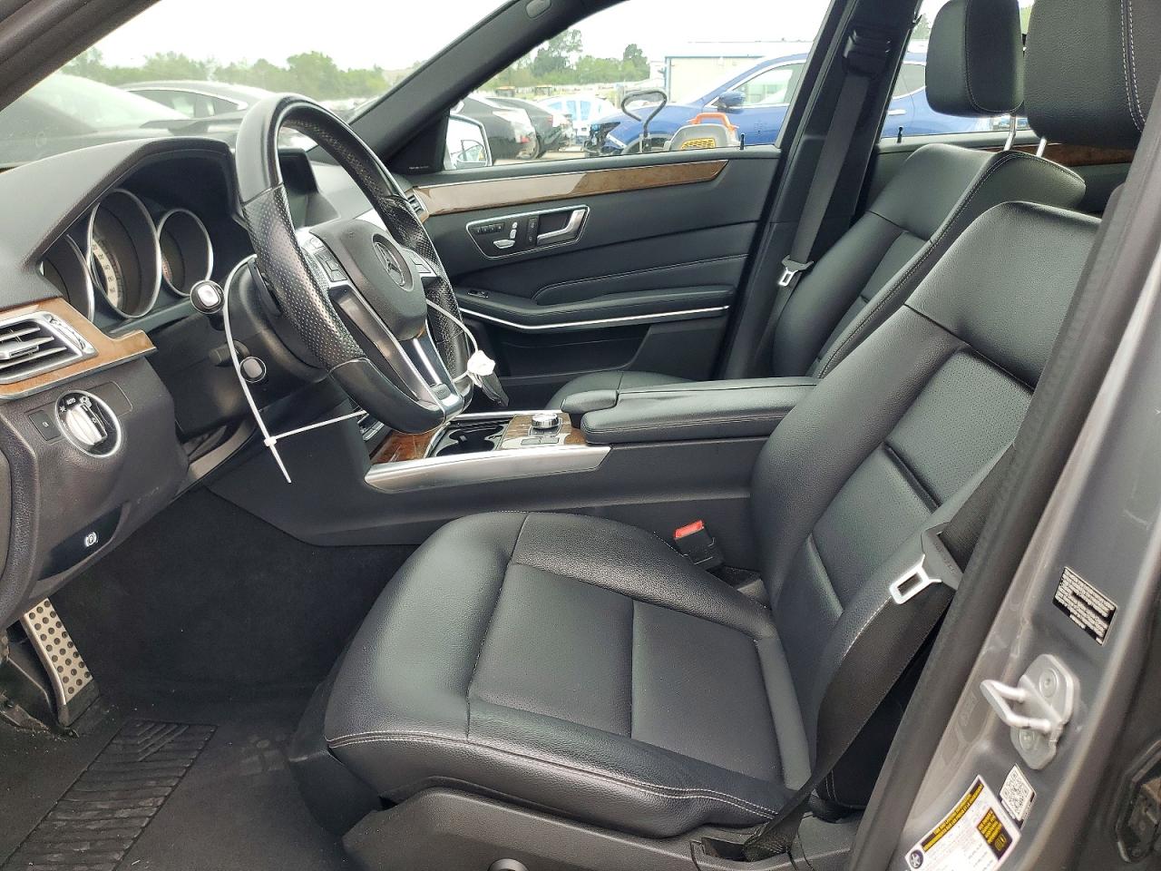 2015 Mercedes-benz E Silver vin: WDDHF8JB4FB104400