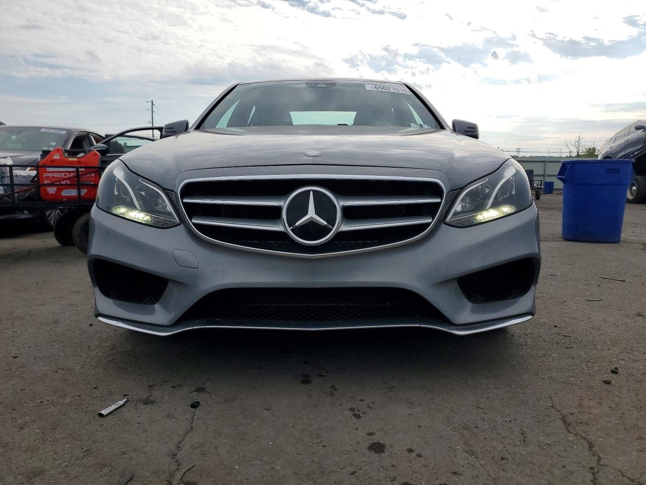 2015 Mercedes-benz E Silver vin: WDDHF8JB4FB104400