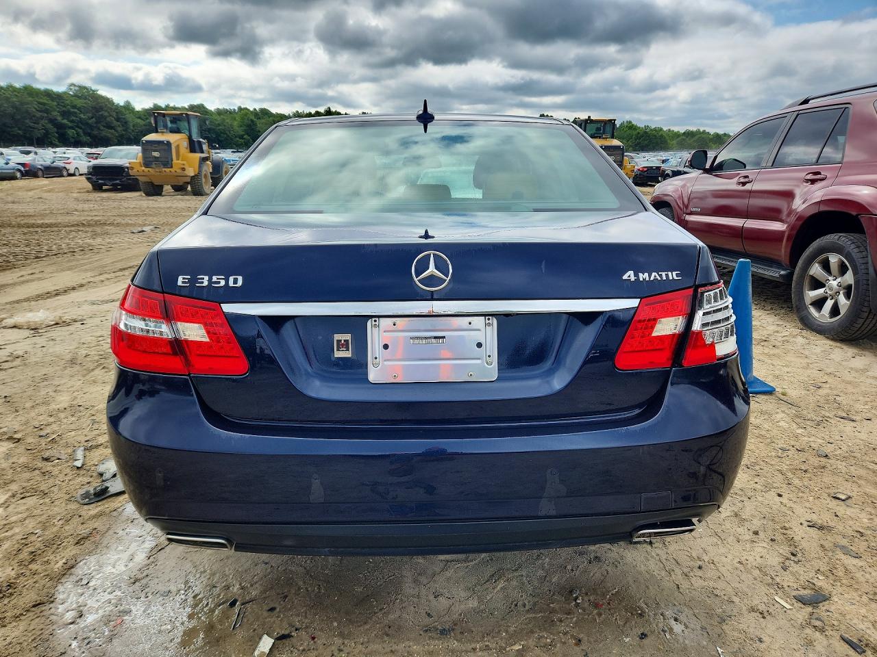 2013 Mercedes-benz E 350 4matic Blue vin: WDDHF8JB5DA700022