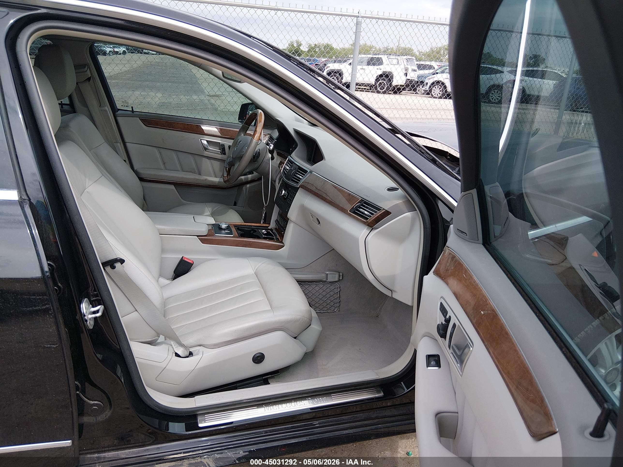 2013 Mercedes-benz E 350 4matic Черный vin: WDDHF8JB5DA733456