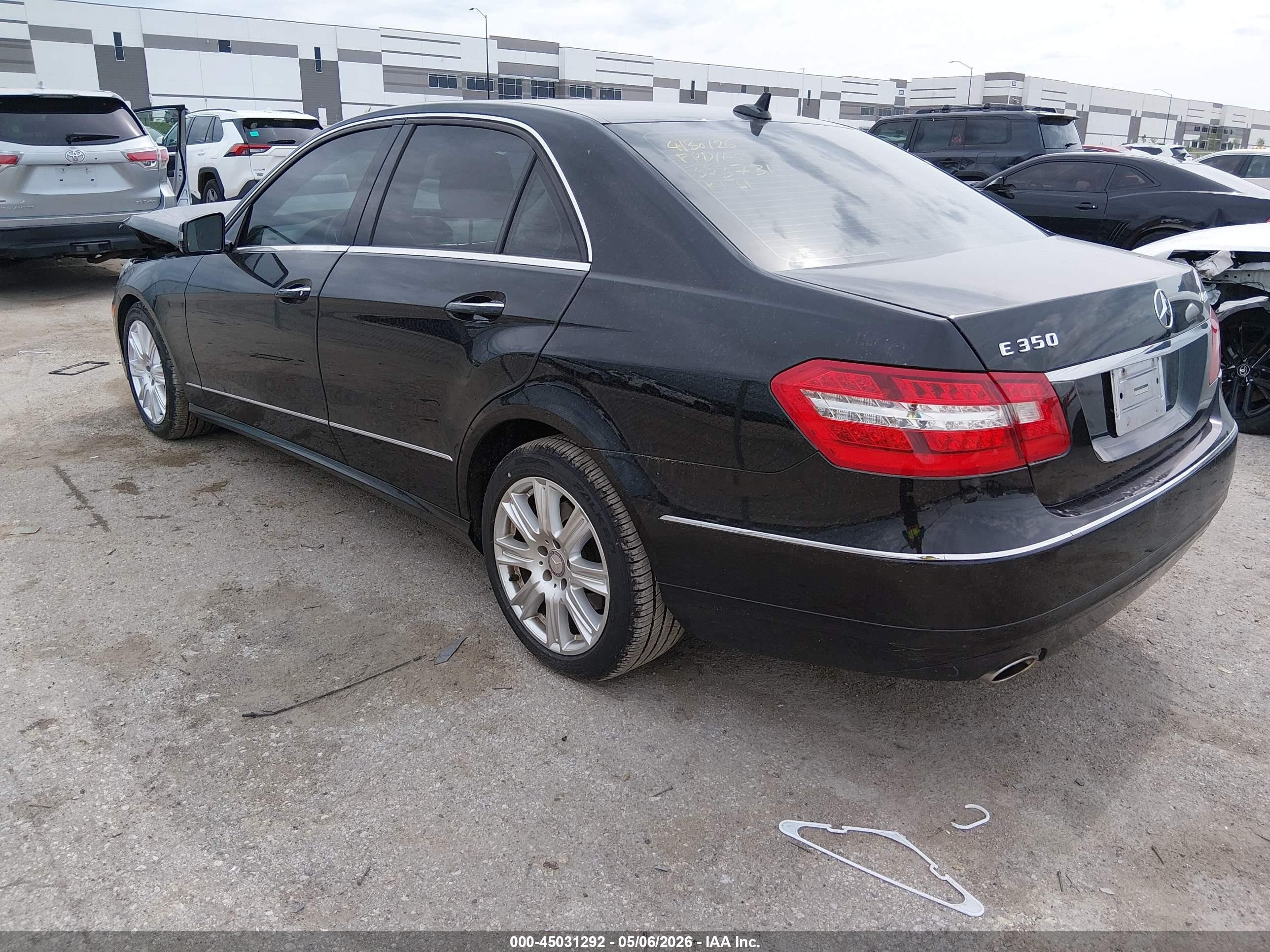 2013 Mercedes-benz E 350 4matic Черный vin: WDDHF8JB5DA733456