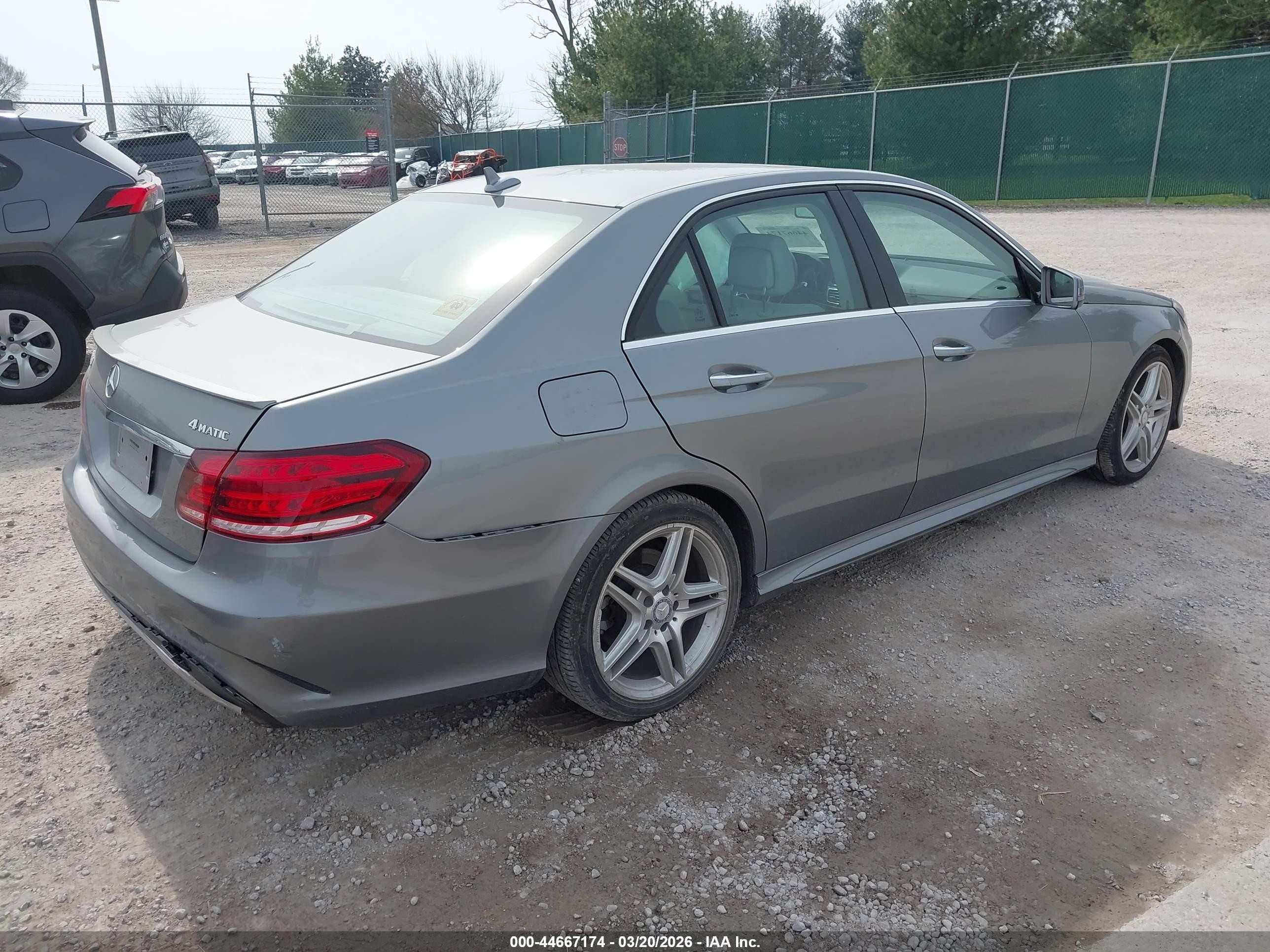 2014 Mercedes-benz E 350 4matic Silver vin: WDDHF8JB5EA843408