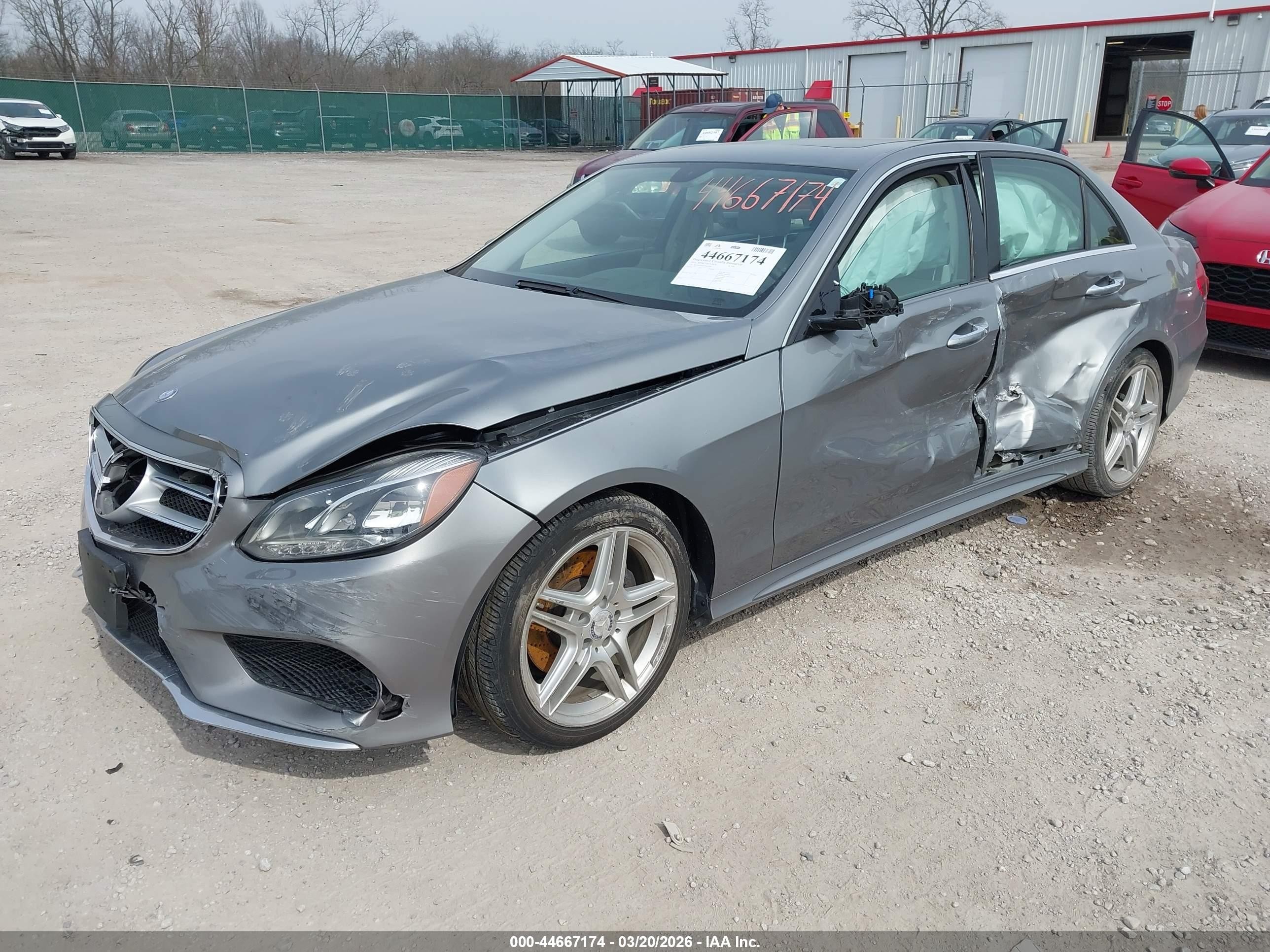 2014 Mercedes-benz E 350 4matic Silver vin: WDDHF8JB5EA843408
