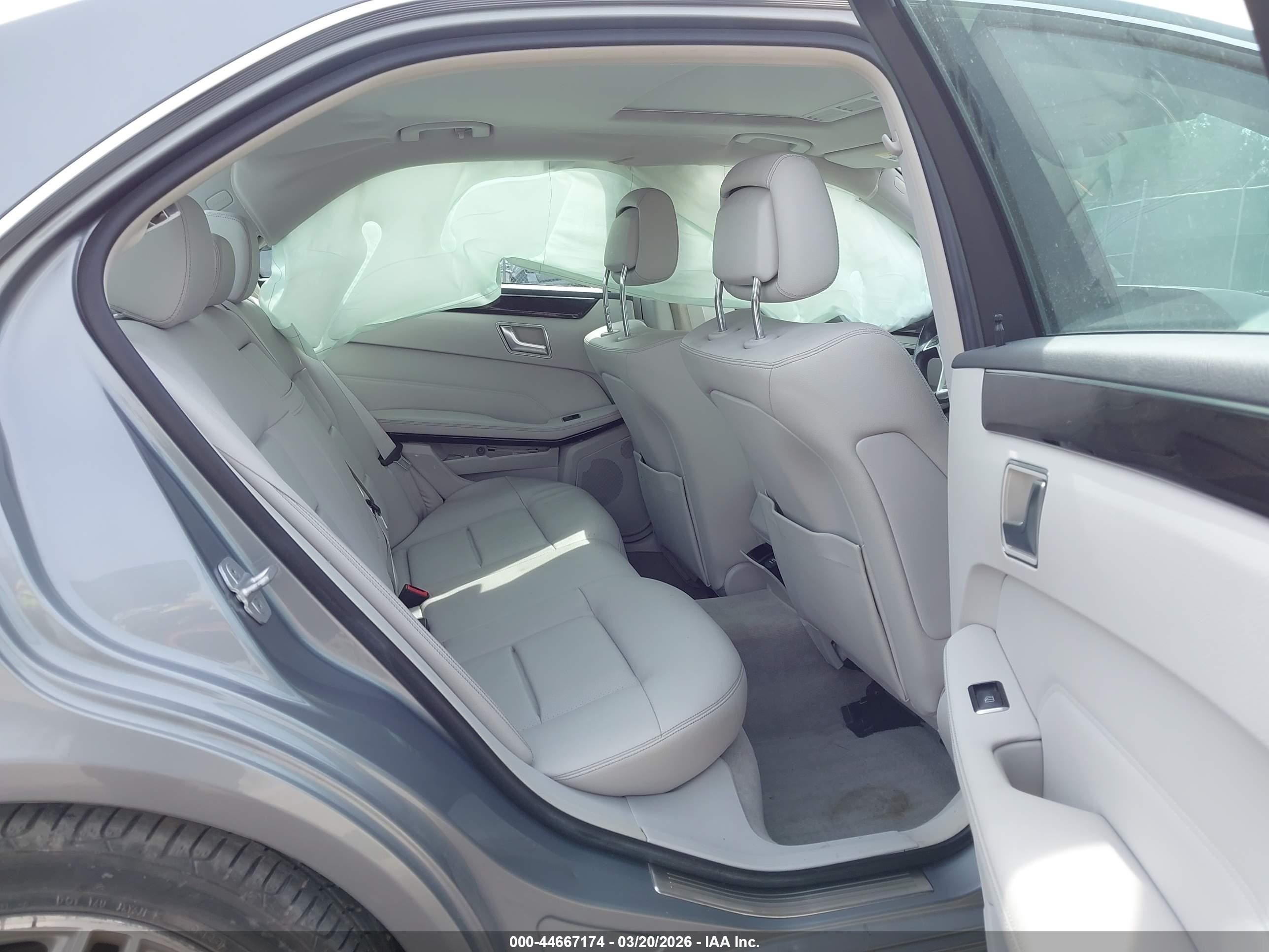 2014 Mercedes-benz E 350 4matic Silver vin: WDDHF8JB5EA843408
