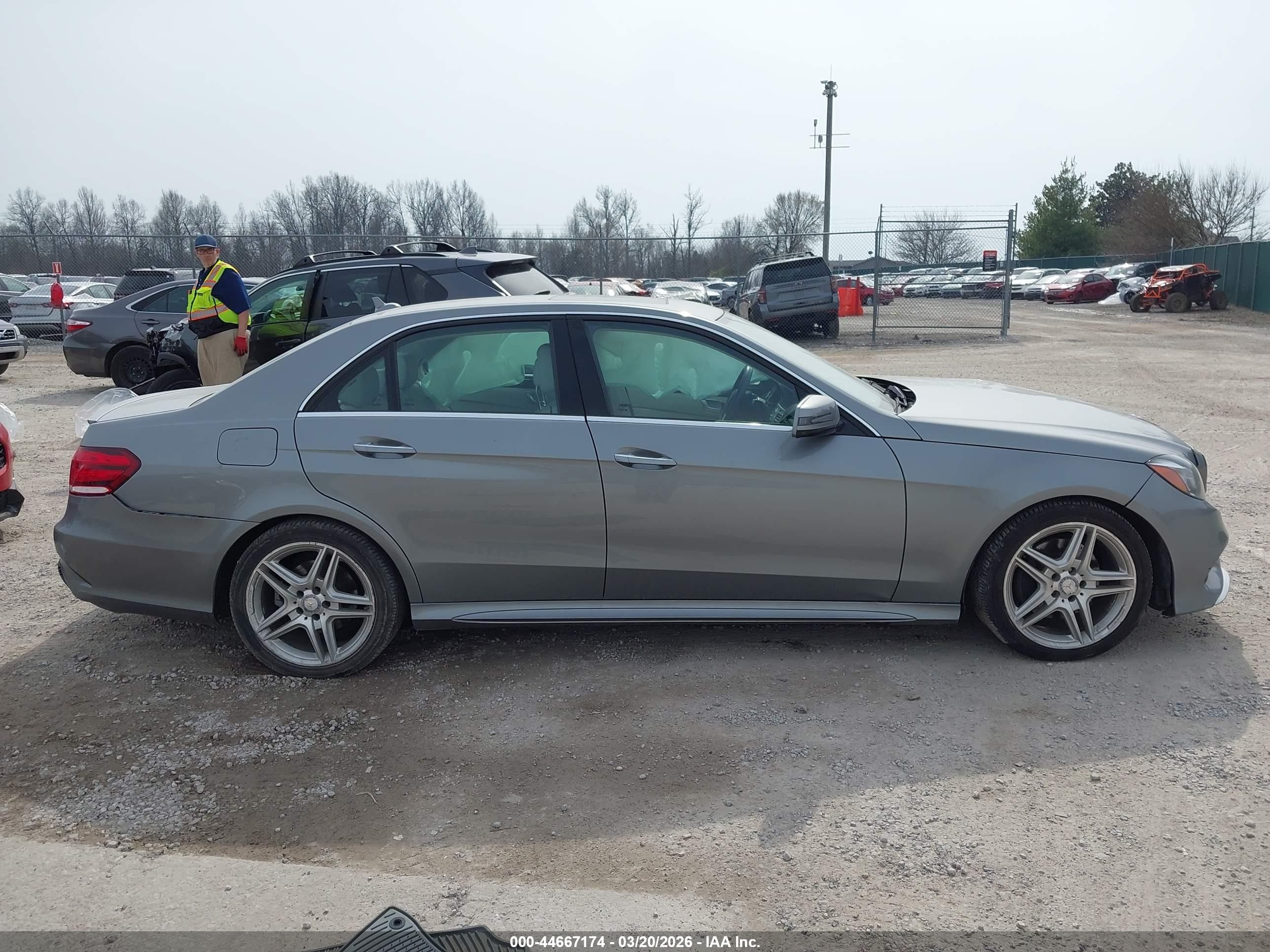 2014 Mercedes-benz E 350 4matic Silver vin: WDDHF8JB5EA843408