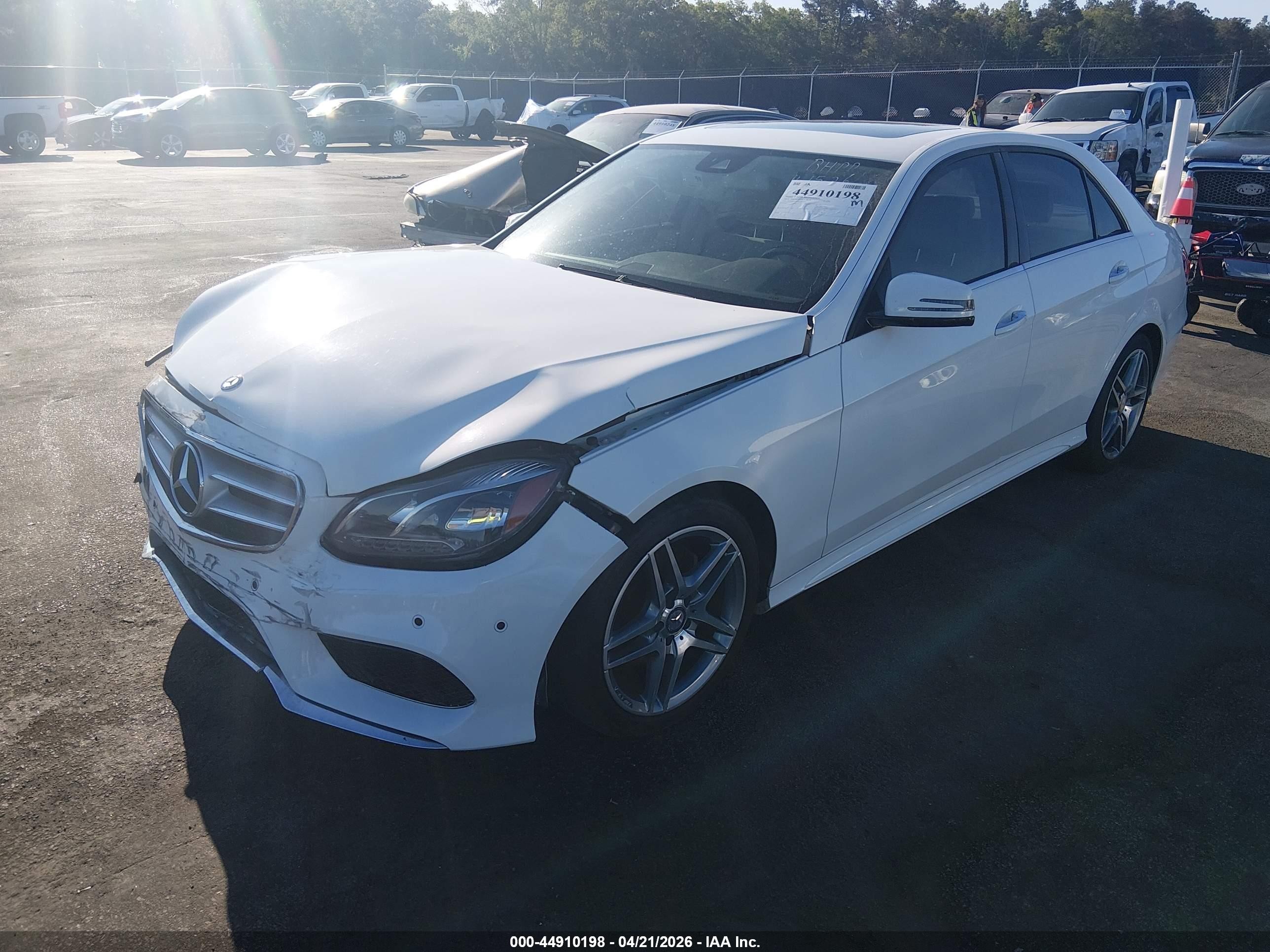 2014 Mercedes-benz E 350 4matic White vin: WDDHF8JB5EA984043