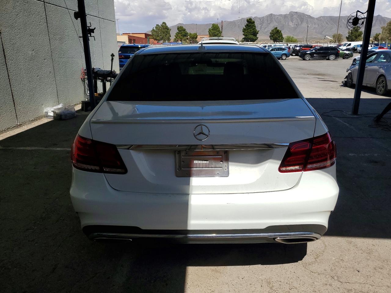 2014 Mercedes-benz E 350 4matic White vin: WDDHF8JB5EB053245