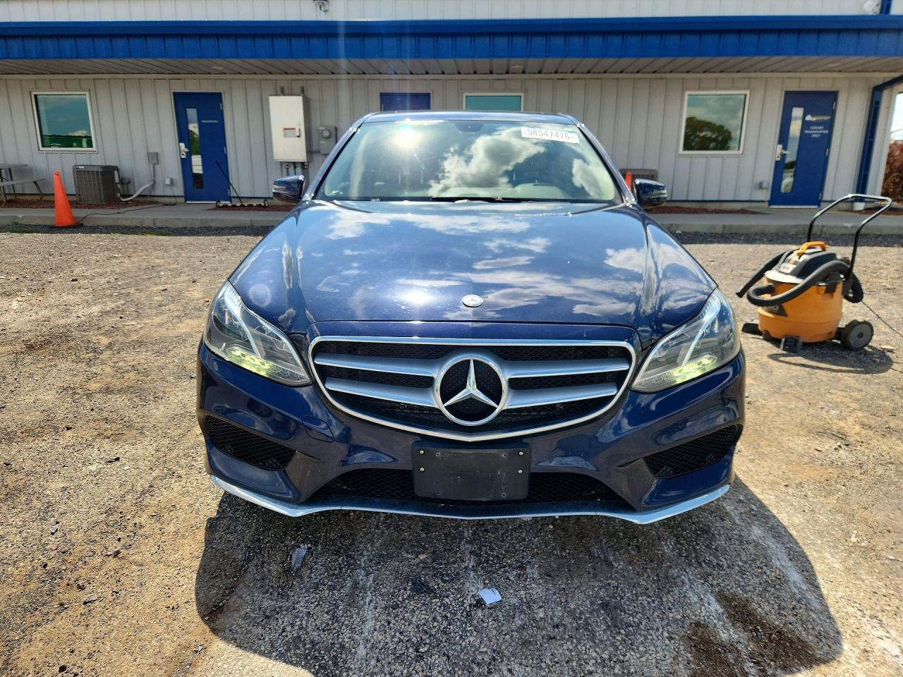 2014 Mercedes-benz E 350 4matic Blue vin: WDDHF8JB6EA820364
