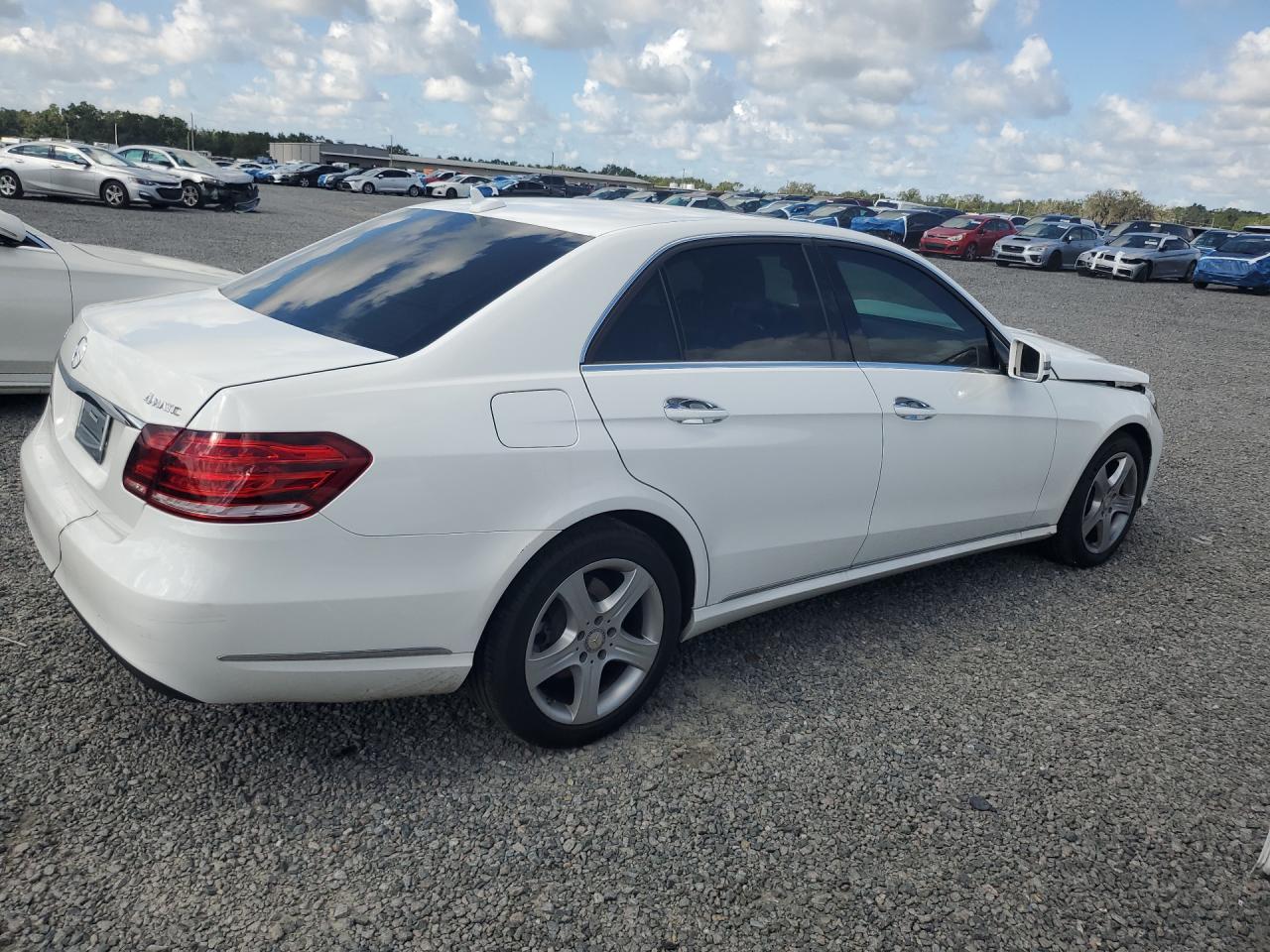 2014 Mercedes-benz E 350 4matic White vin: WDDHF8JB6EA885747