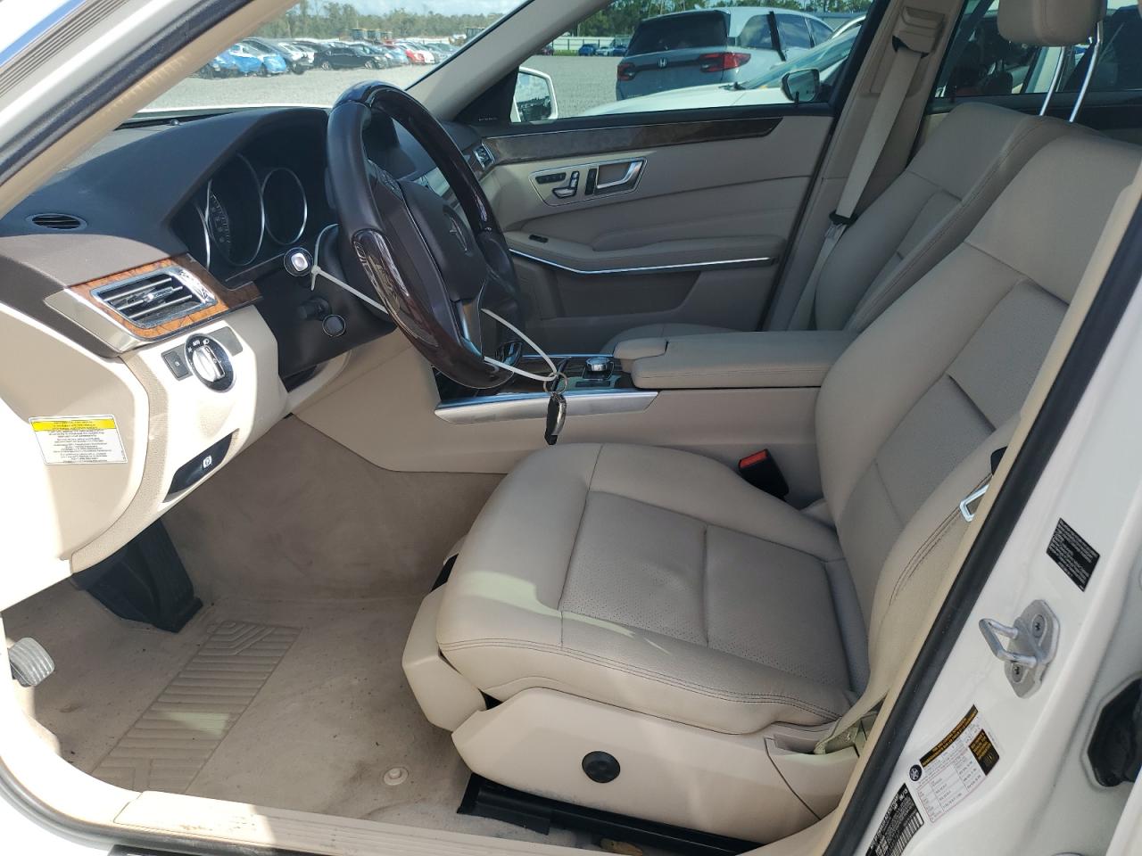 2014 Mercedes-benz E 350 4matic White vin: WDDHF8JB6EA885747