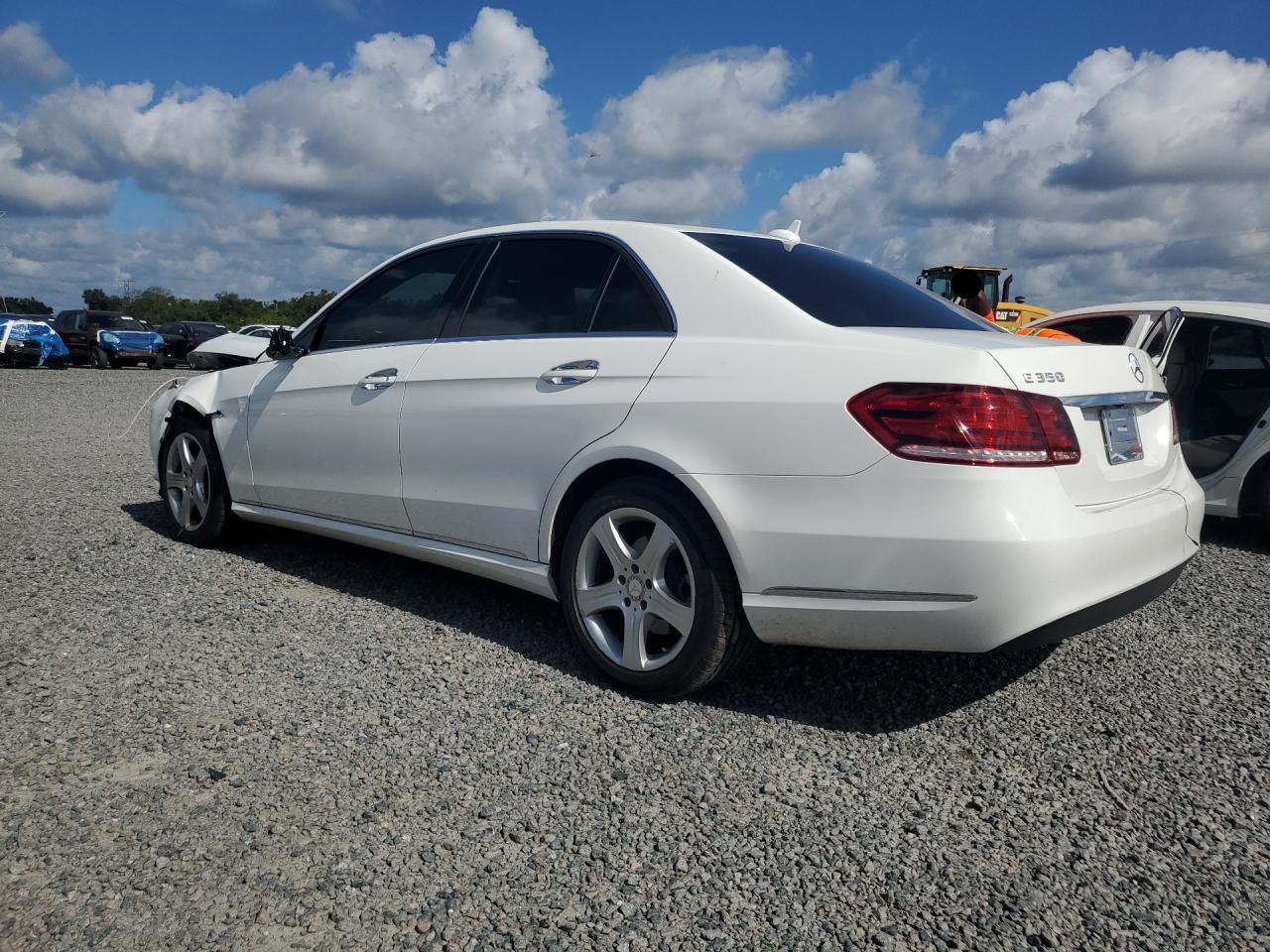 2014 Mercedes-benz E 350 4matic White vin: WDDHF8JB6EA885747
