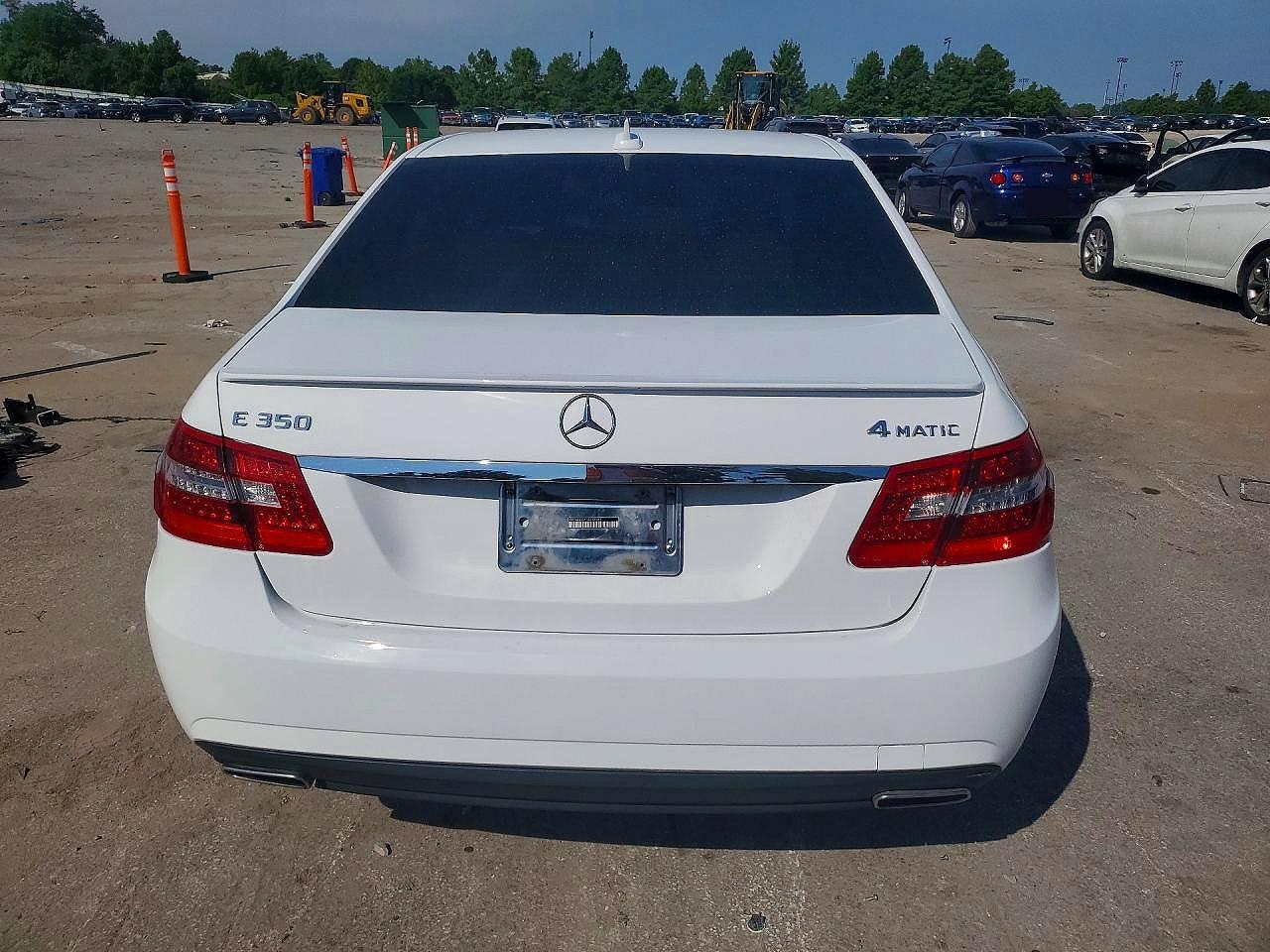 2013 Mercedes-benz E 350 4matic White vin: WDDHF8JB7DA736052