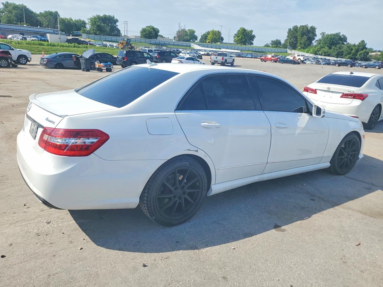 2013 Mercedes-benz E 350 4matic White vin: WDDHF8JB7DA736052