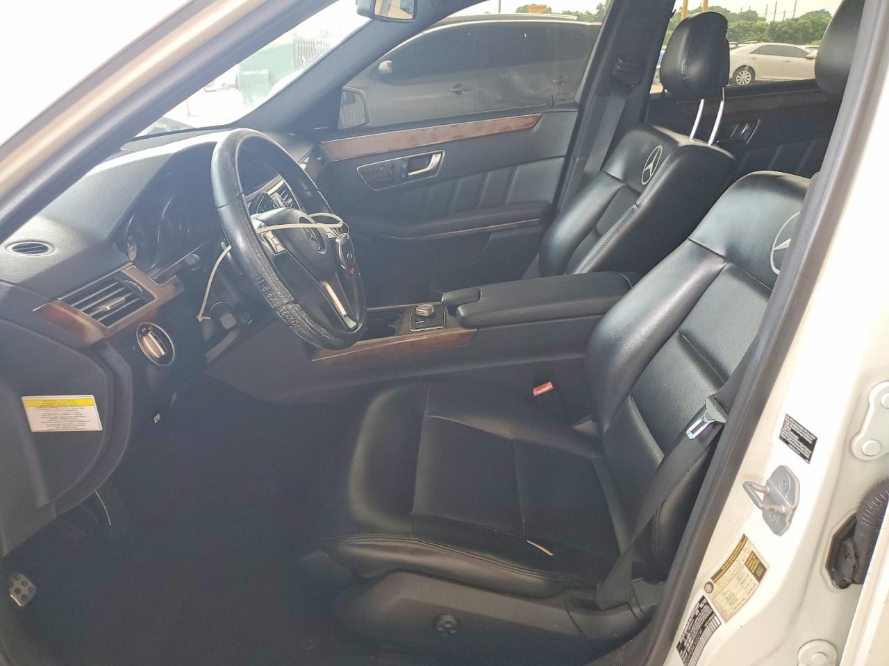 2012 Mercedes-benz E 350 4matic White vin: WDDHF8JB8CA652790