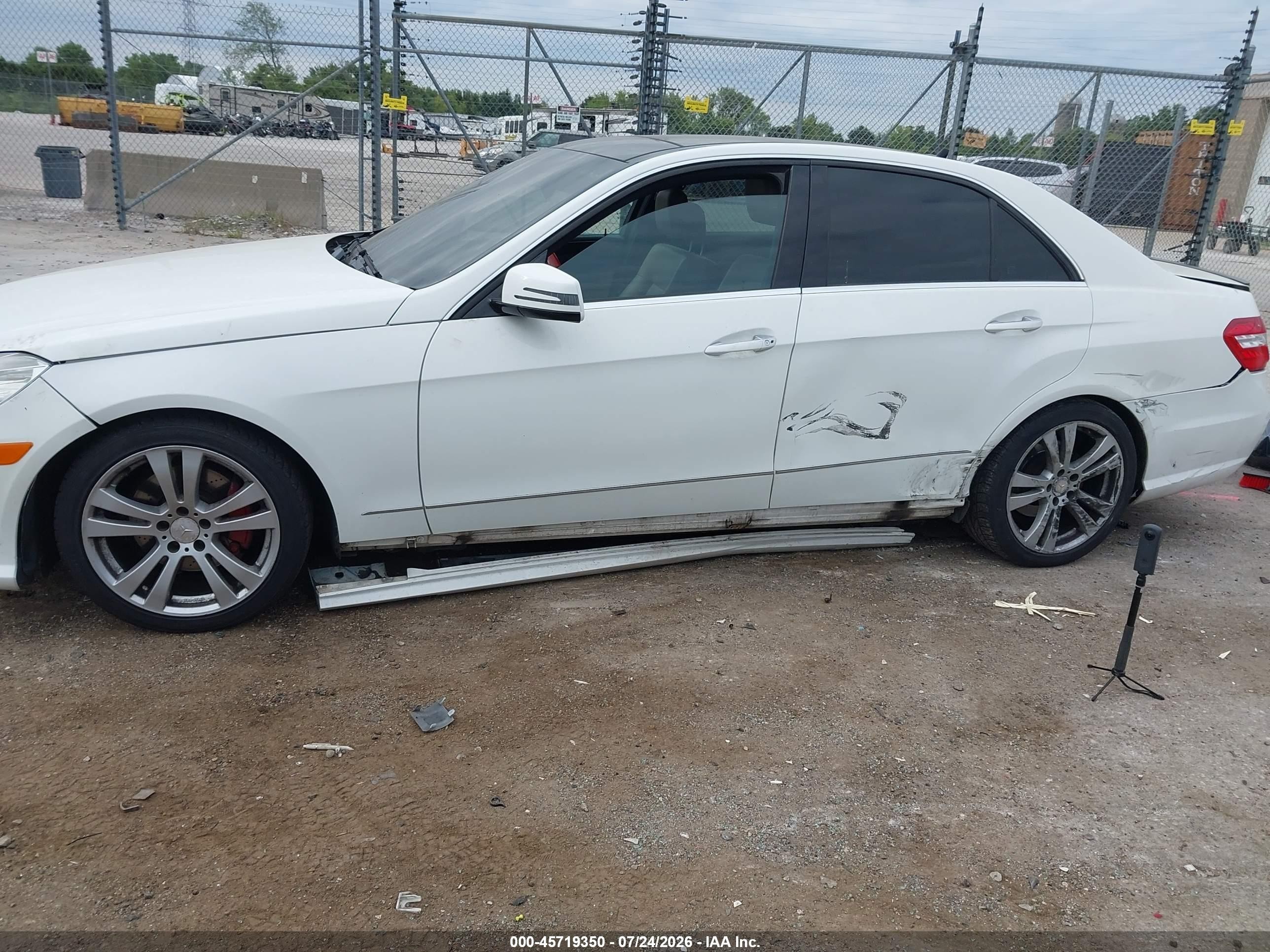 2013 Mercedes-benz E 350 4matic White vin: WDDHF8JB8DA669218