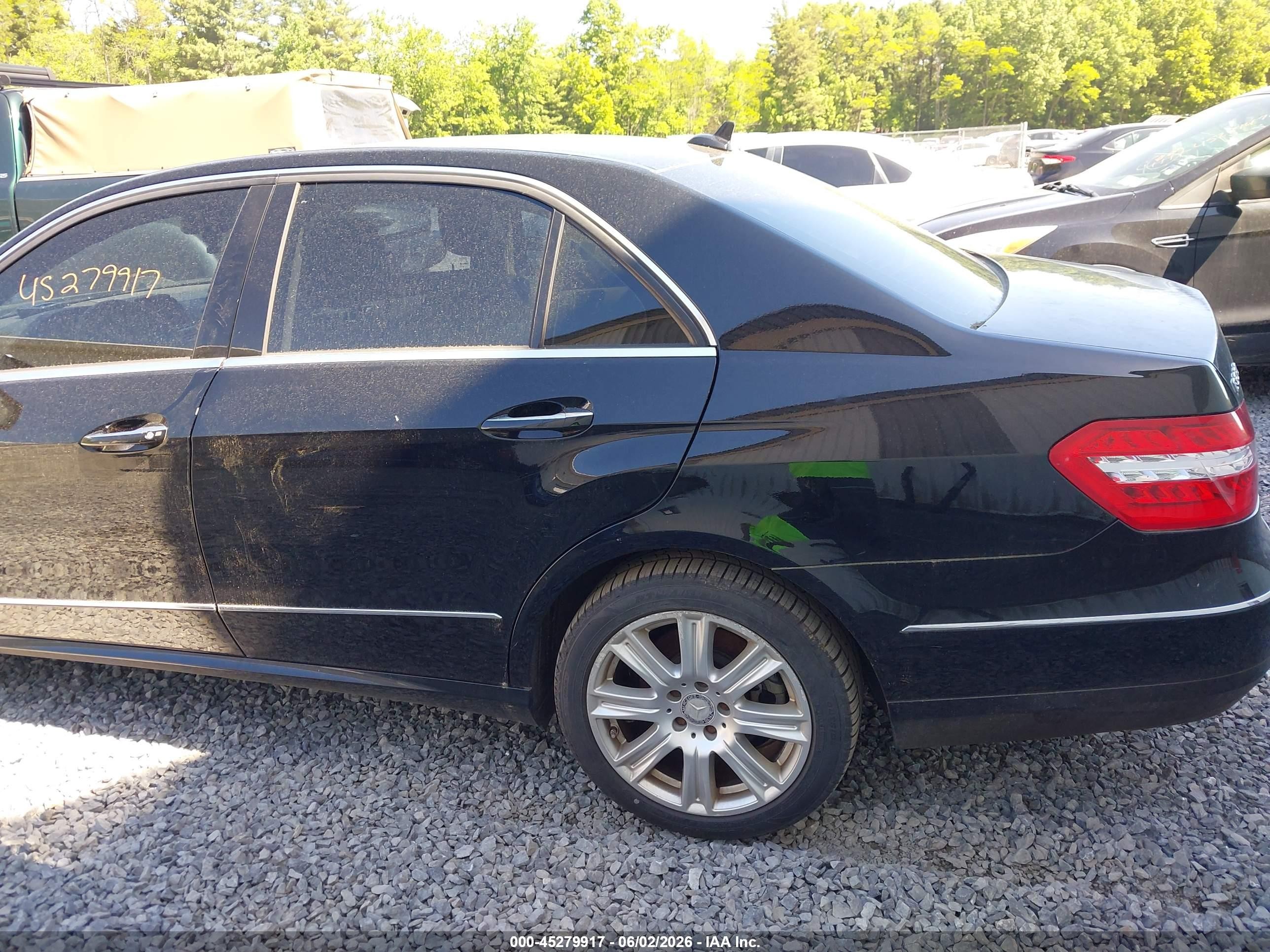 2013 Mercedes-benz E 350 4matic Black vin: WDDHF8JB8DA675875